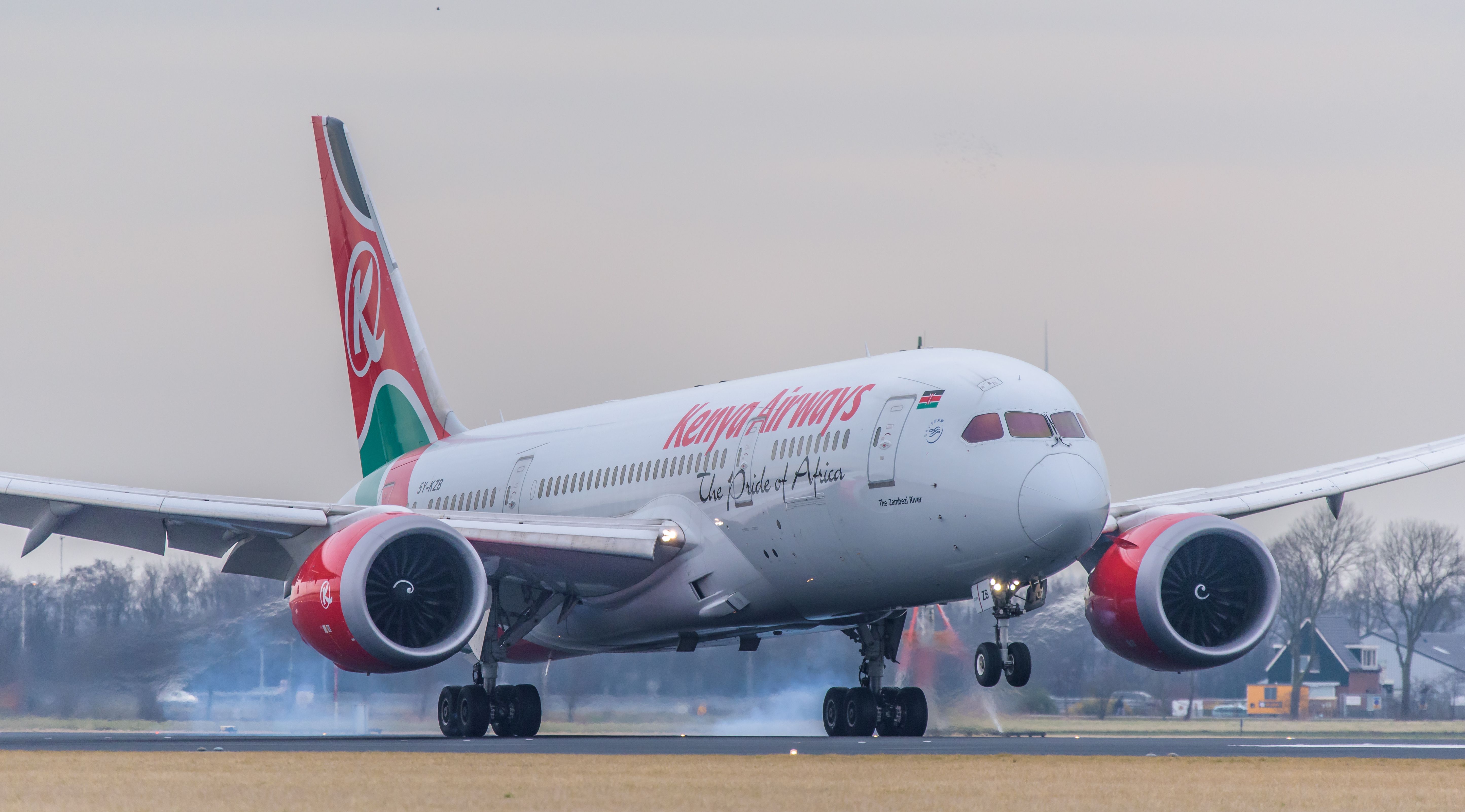 Kenya Airways Blames Boeing For 787 London Heathrow Diversion