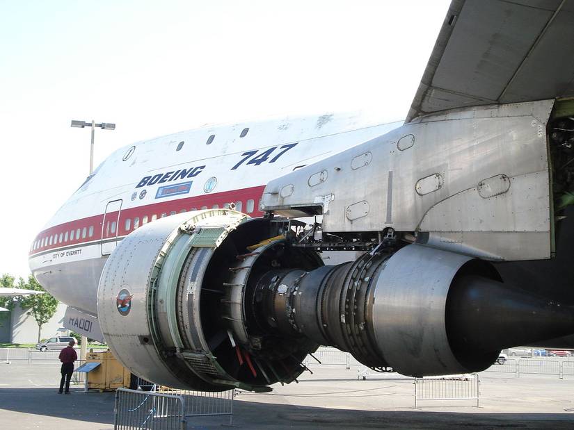 5 Ways The Boeing 747 Revolutionized Air Travel