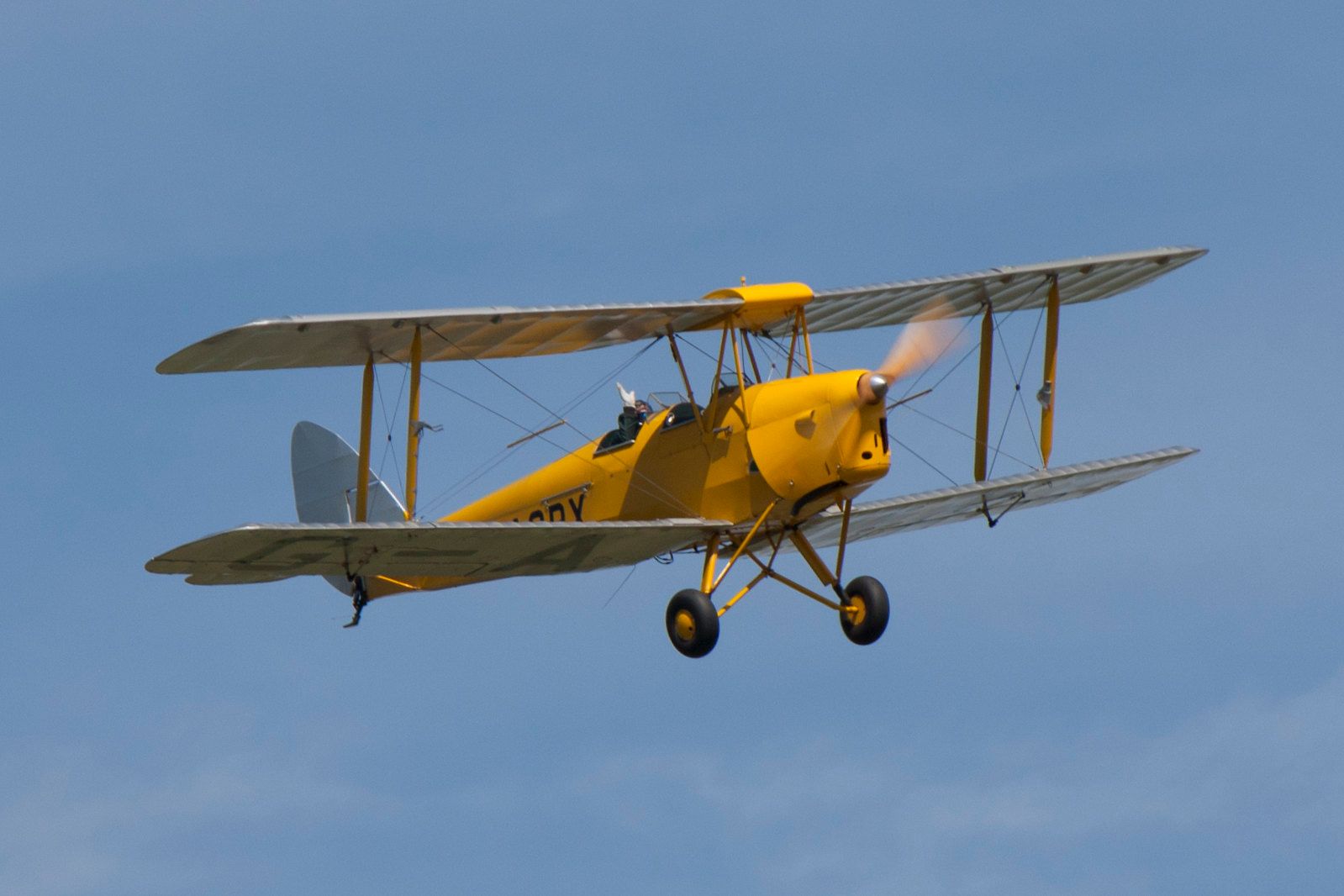 How Loftia Elnadi Became Egypt's First Female Pilot