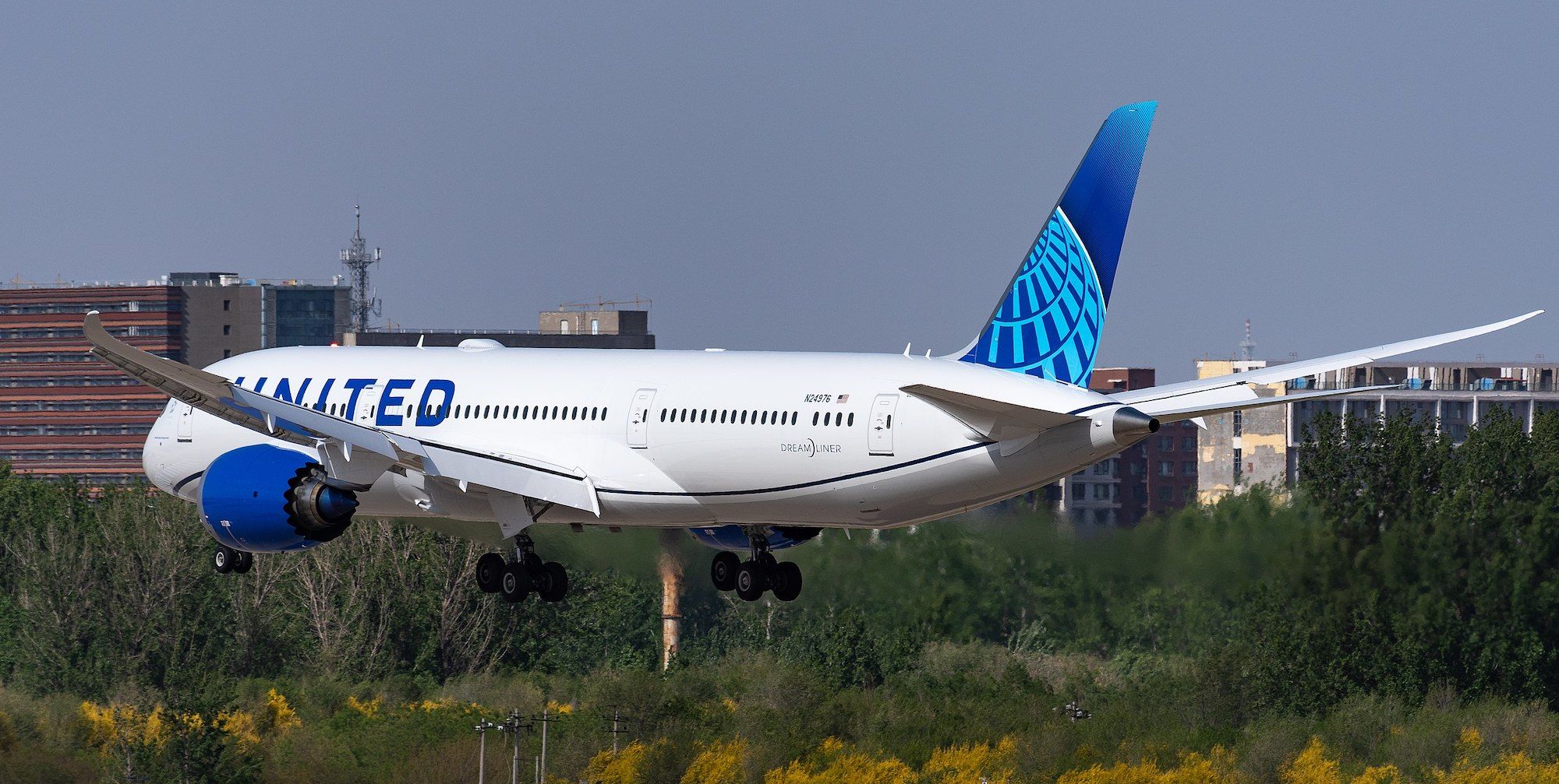 United Airlines Boeing 787-9 Diverts Due To Landing Gear Retraction Failure