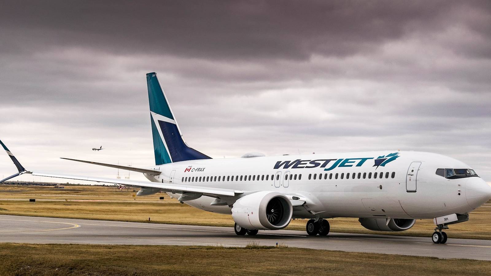 WestJet 737 MAX Experiences Hydraulic Issues Leading To Engine Shutdown