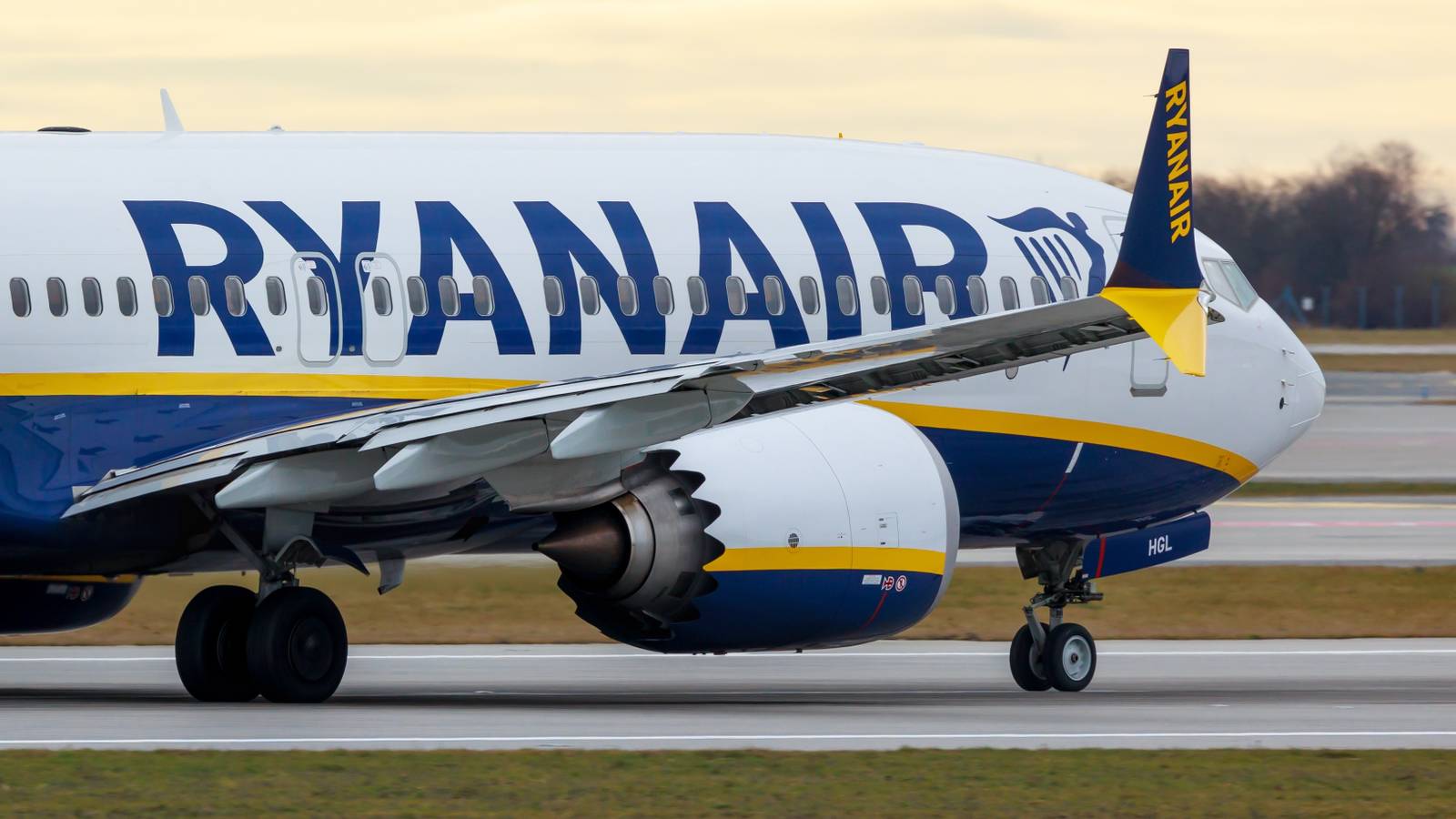 Diverted Ryanair Boeing 737 MAX Met By Police After Family Fall Out
