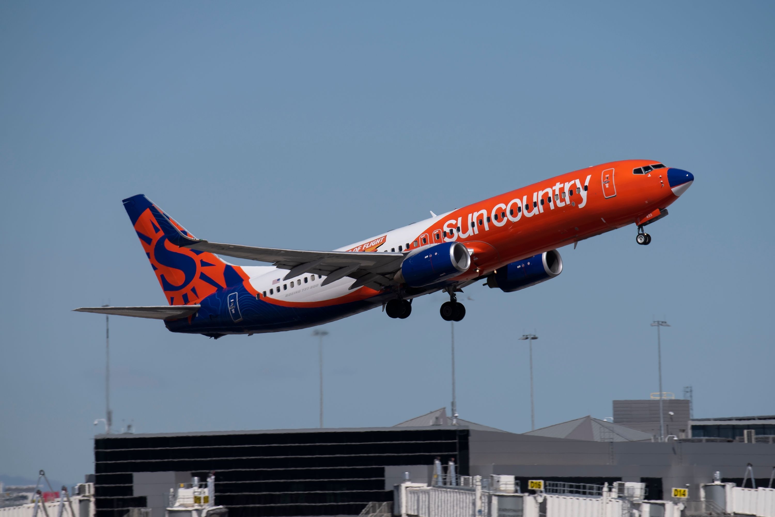 Sun Country Airlines Posts First Quarter Profit