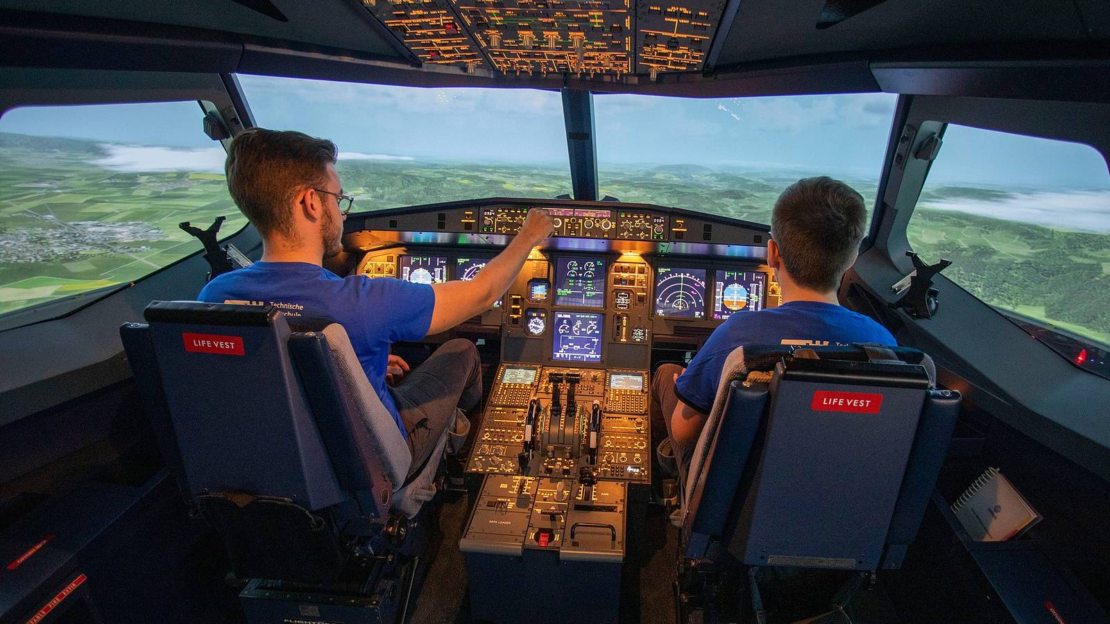 How Do Pilots Become Flight Instructors?