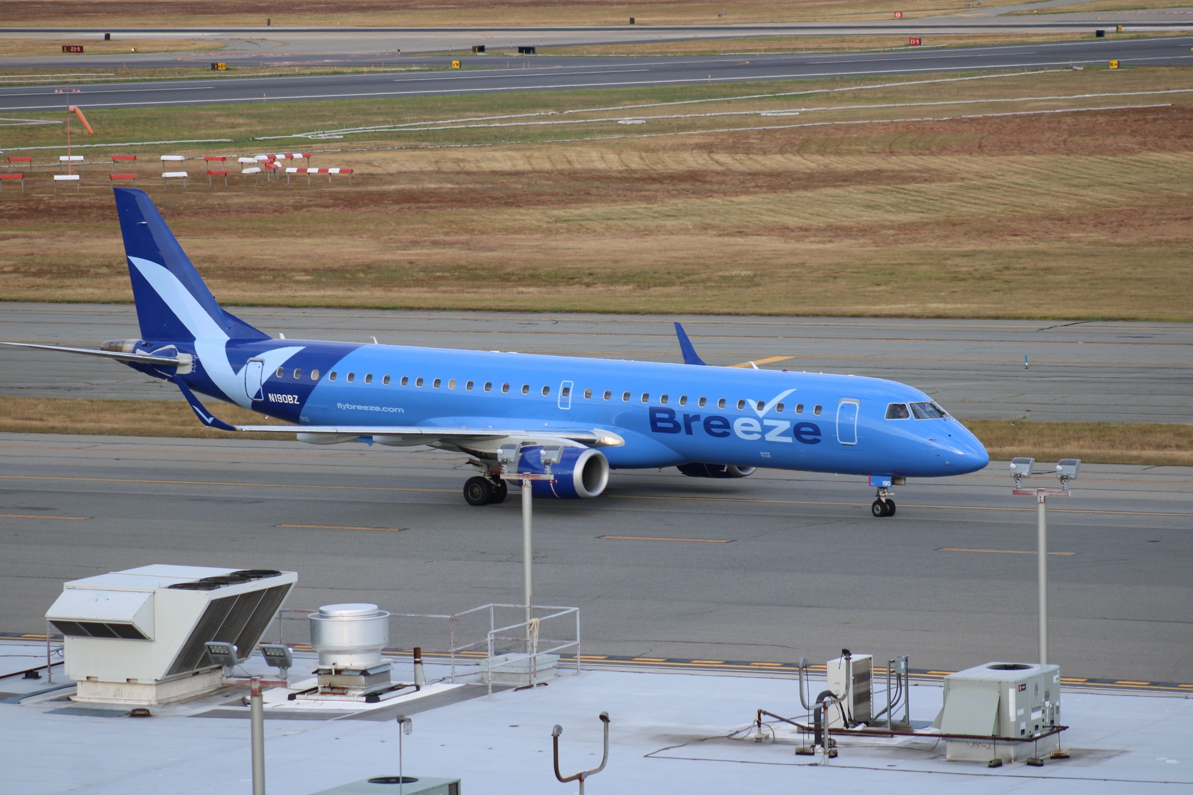 How Breeze Airways' Business Model Differs From Other Carriers