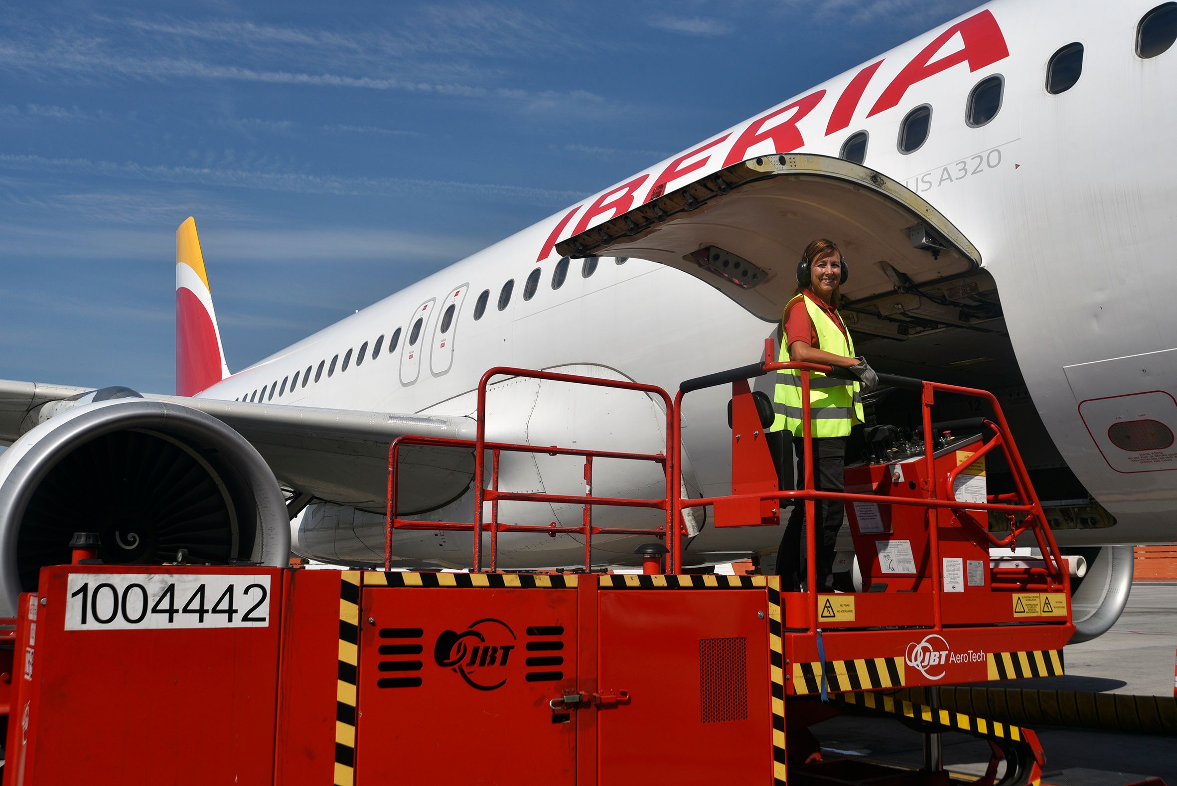 Iberia To Hire Over 2,100 Staff Members Ahead Of Busy Season