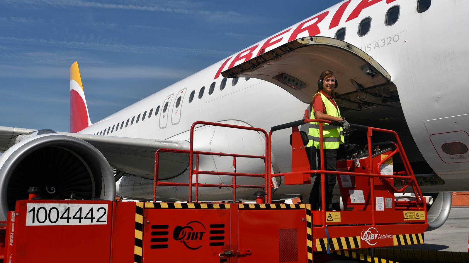 Iberia To Hire Over 2,100 Staff Members Ahead Of Busy Season