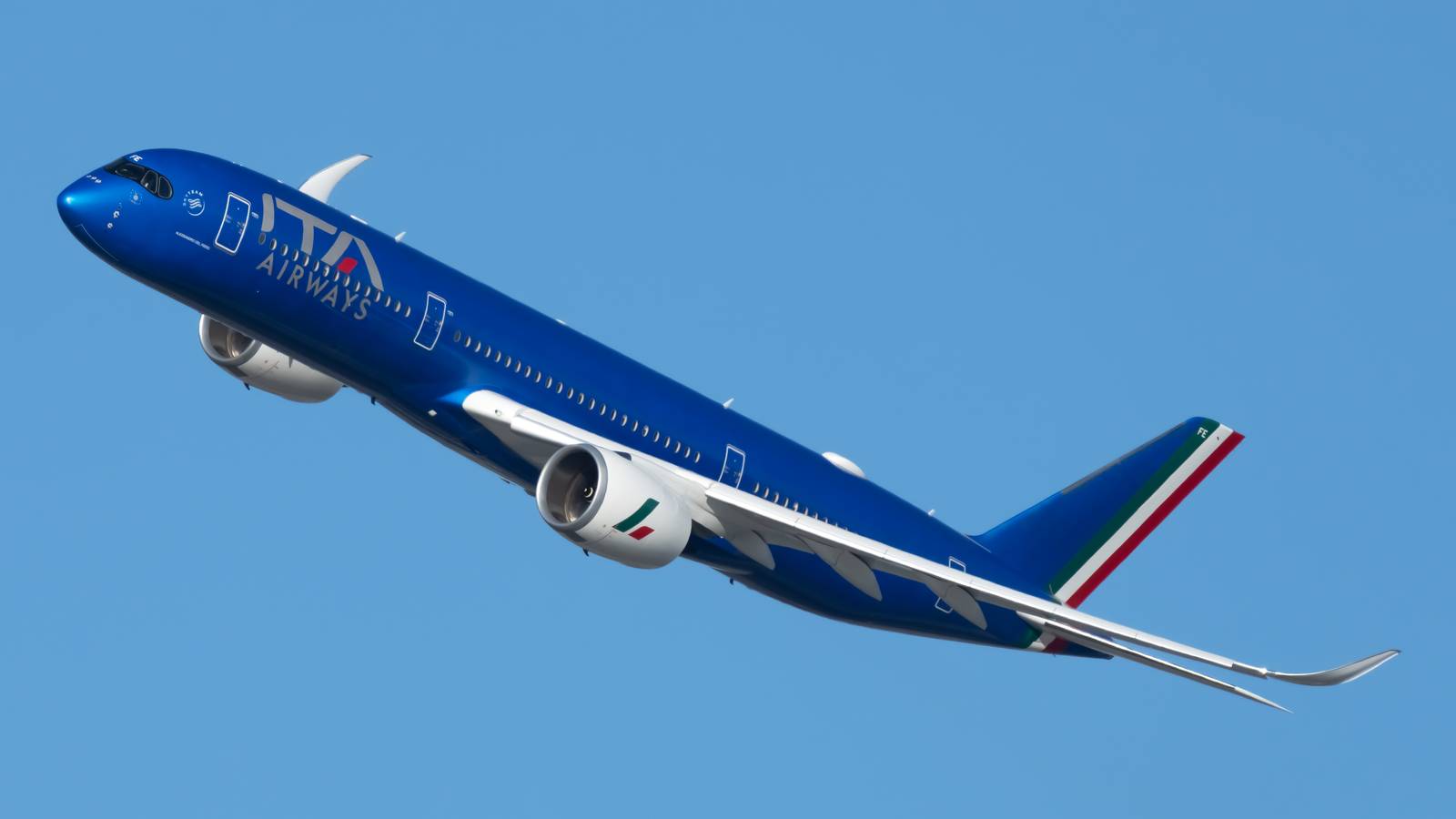 The Pope Welcomes ITA Airways Delegation To The Vatican