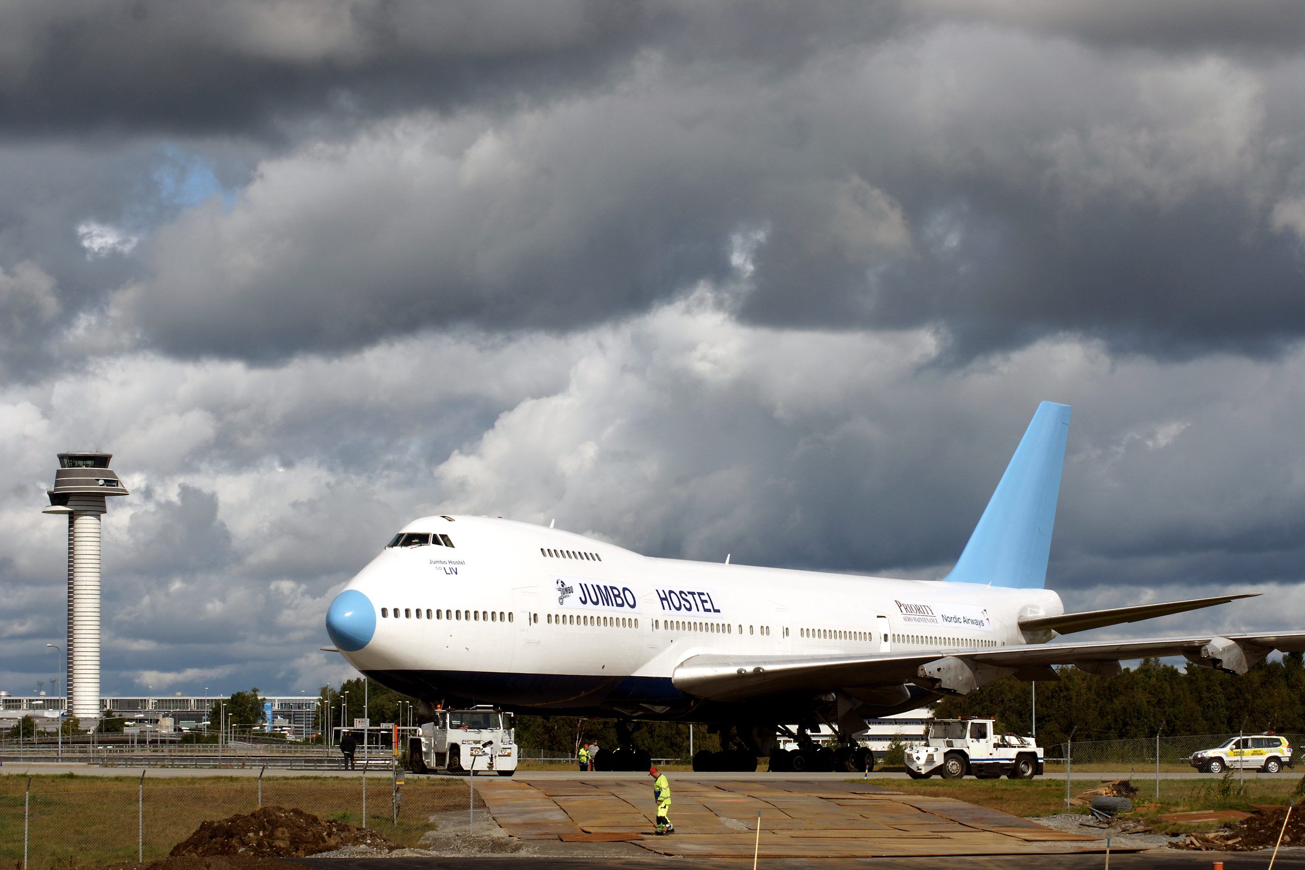 Top 5: The World's Coolest Aircraft Hotels