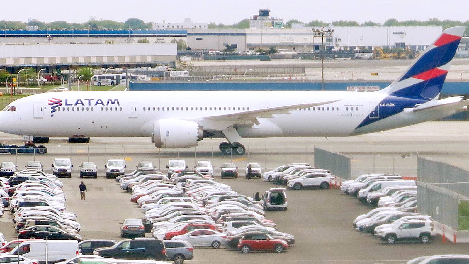 Looking Back: Boeing Repeatedly Burned By Outsourcing