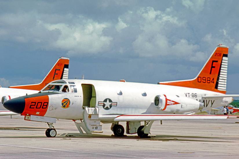 Military-Spec Private Jet: The Story Of the North American/Rockwell ...
