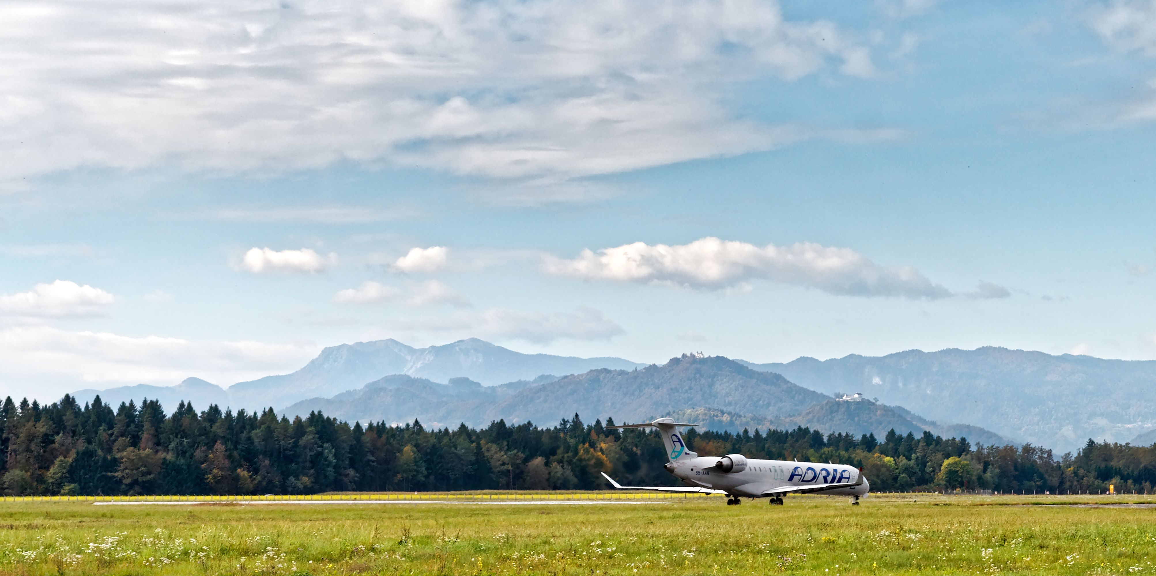Slovenia Targets 10 Routes Amid Subsidized Connectivity Drive