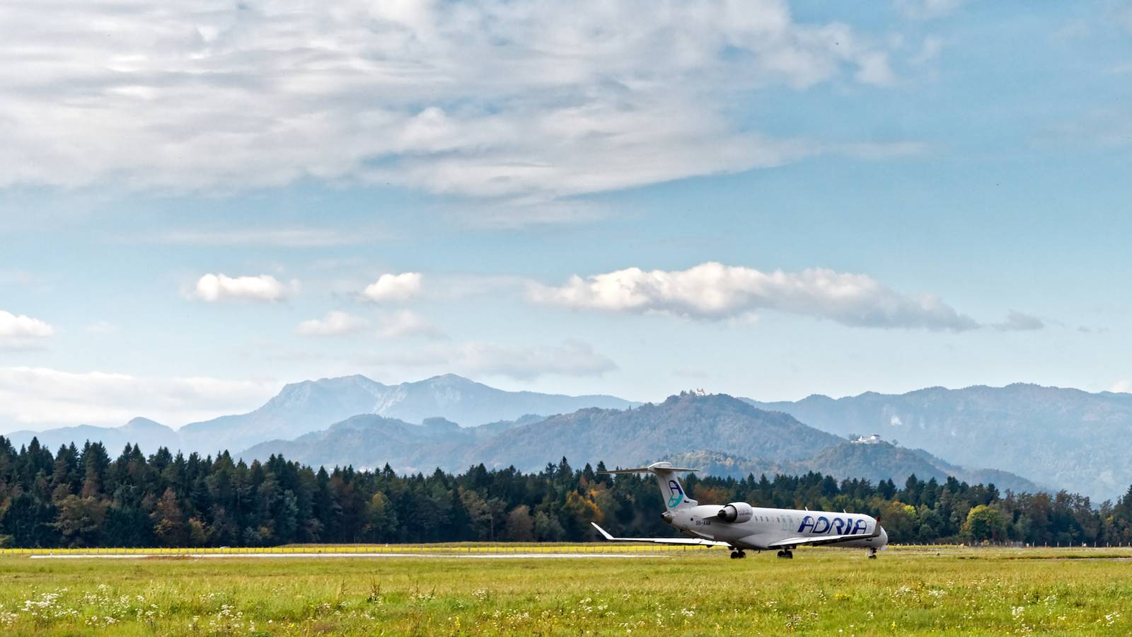 Slovenia Targets 10 Routes Amid Subsidized Connectivity Drive