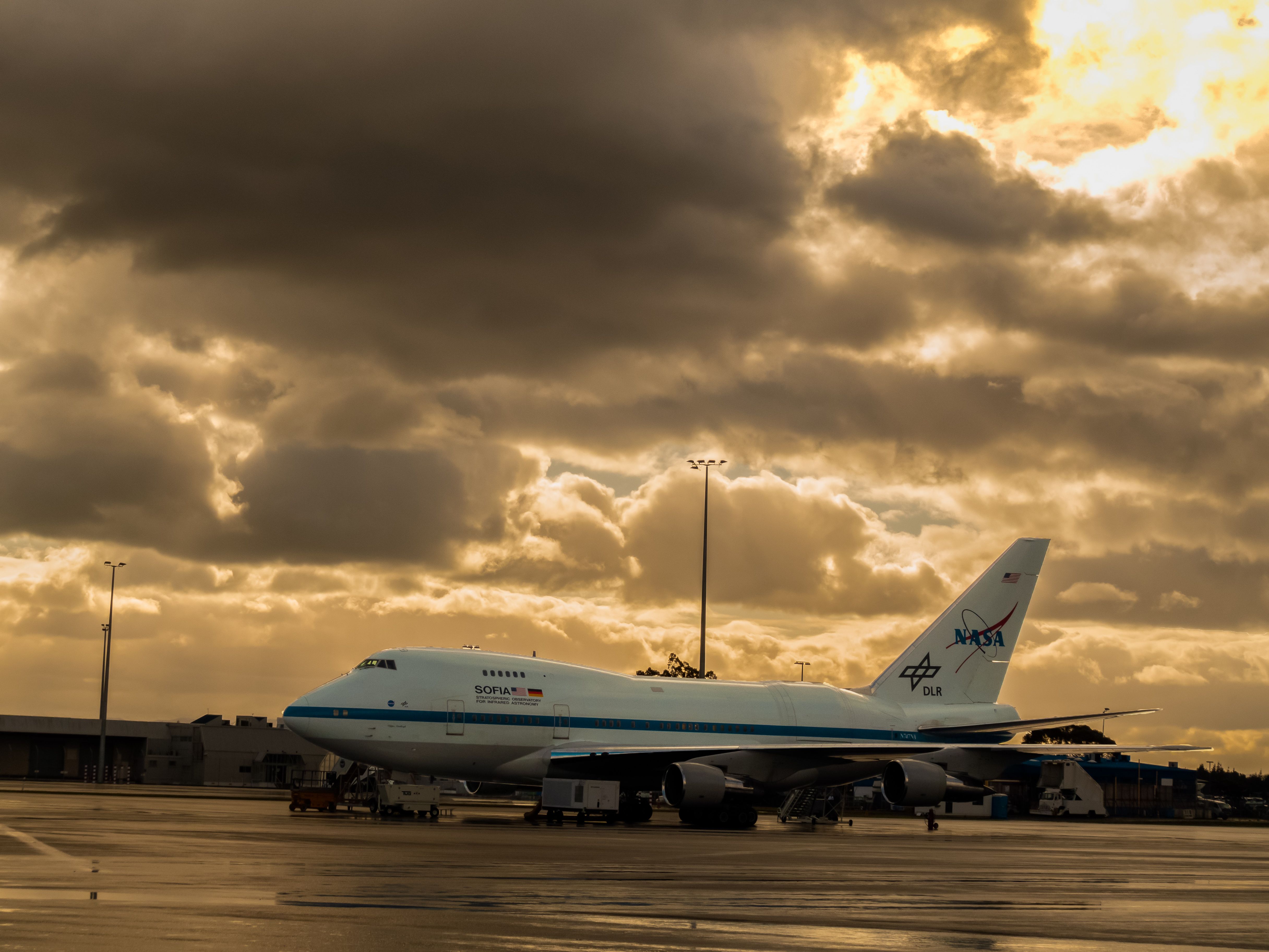 NASA's SOFIA Boeing 747 Has Telescope Component Removed In Arizona