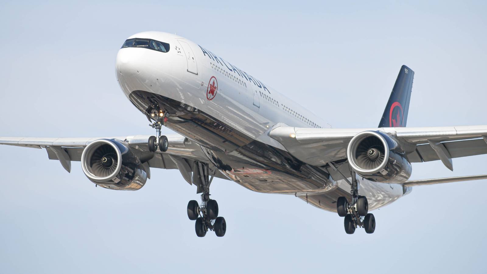 Air Canada Sees A Boom In Passenger Numbers As Summer Gets Started