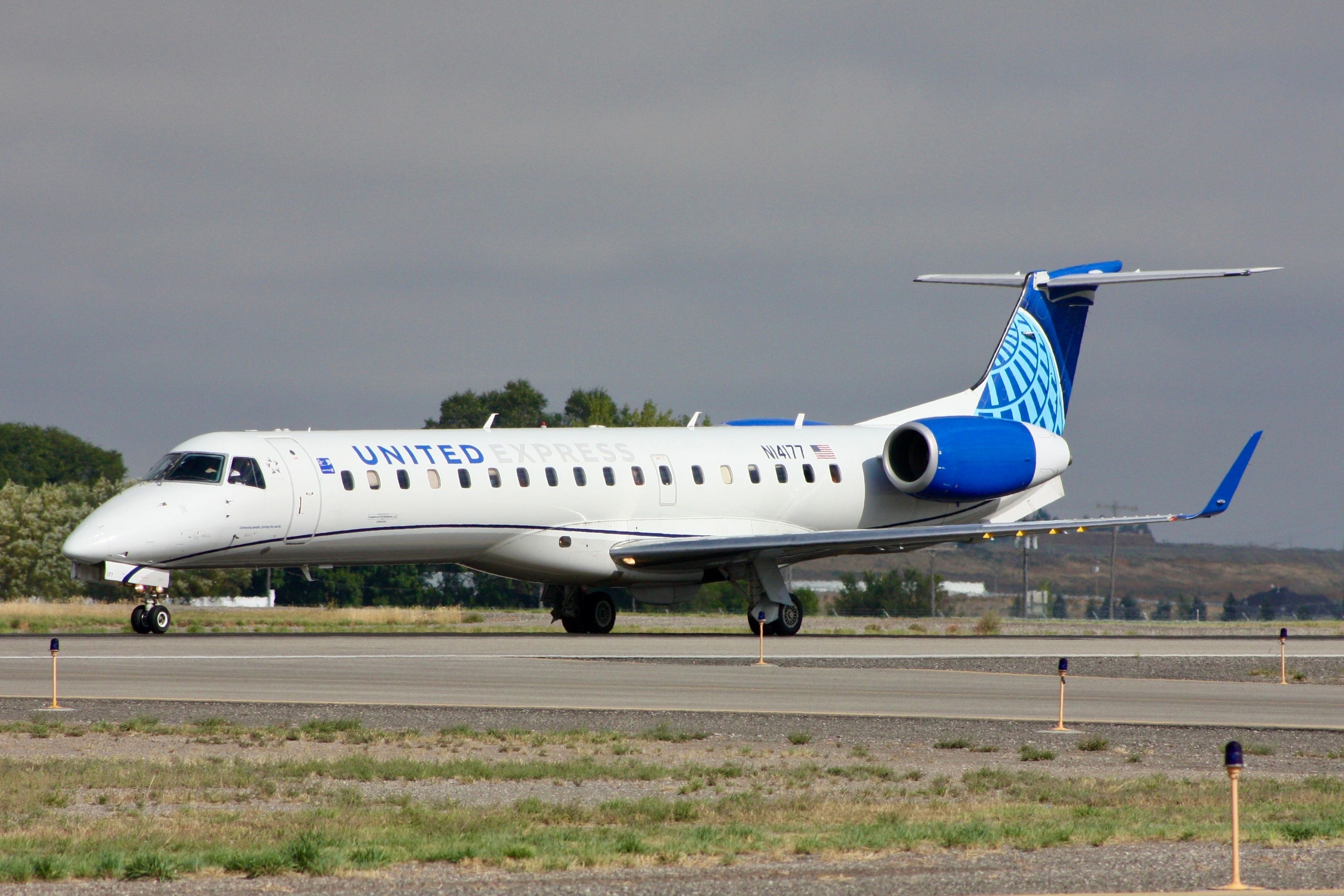 CommutAir Embraer E145 Significantly Damaged After Bird Strike To Both Engines