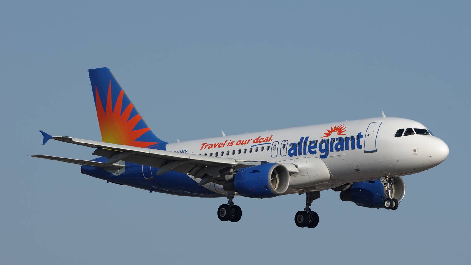Allegiant Air Airbus A319 Nose Gear Damaged During Maintenance In Las Vegas