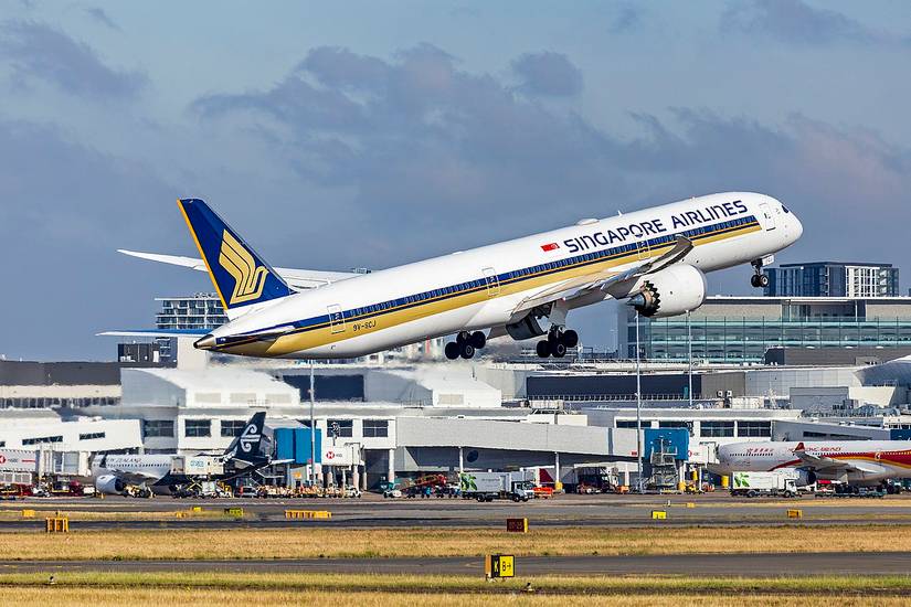 Singapore Airlines Takes Delivery Of First 
