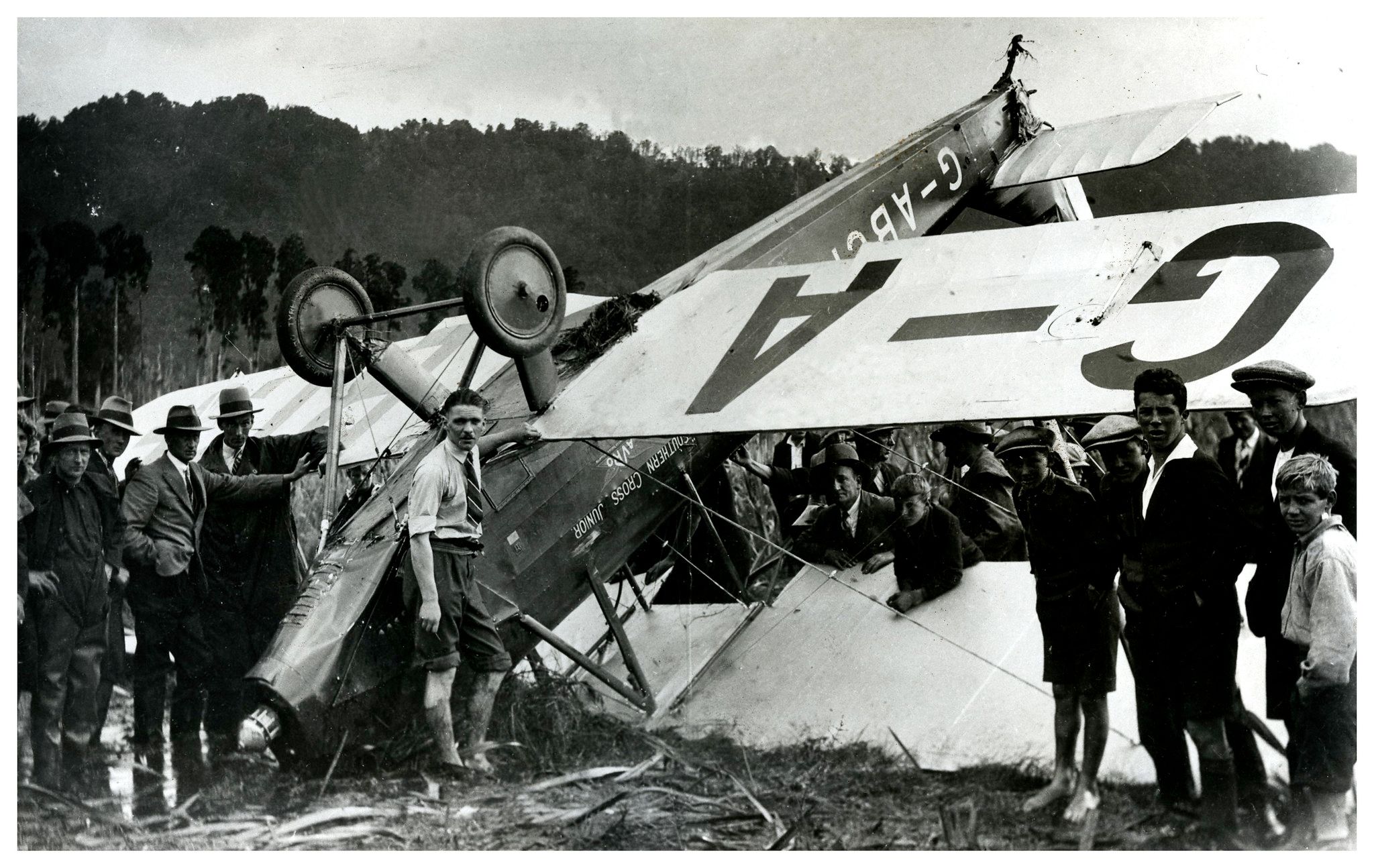 How Guy Menzies Became The First Pilot To Complete A Solo Trans-Tasman Flight