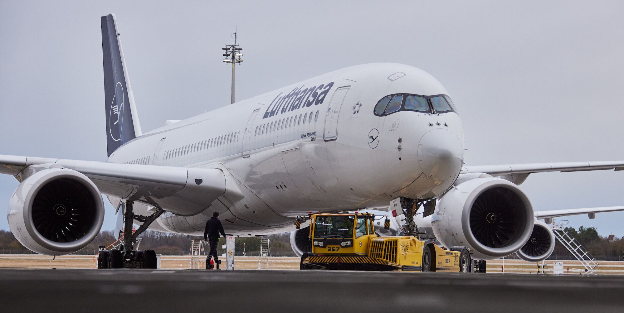 Landing Gear Failure Temporarily Strands Lufthansa A350 In Montreal
