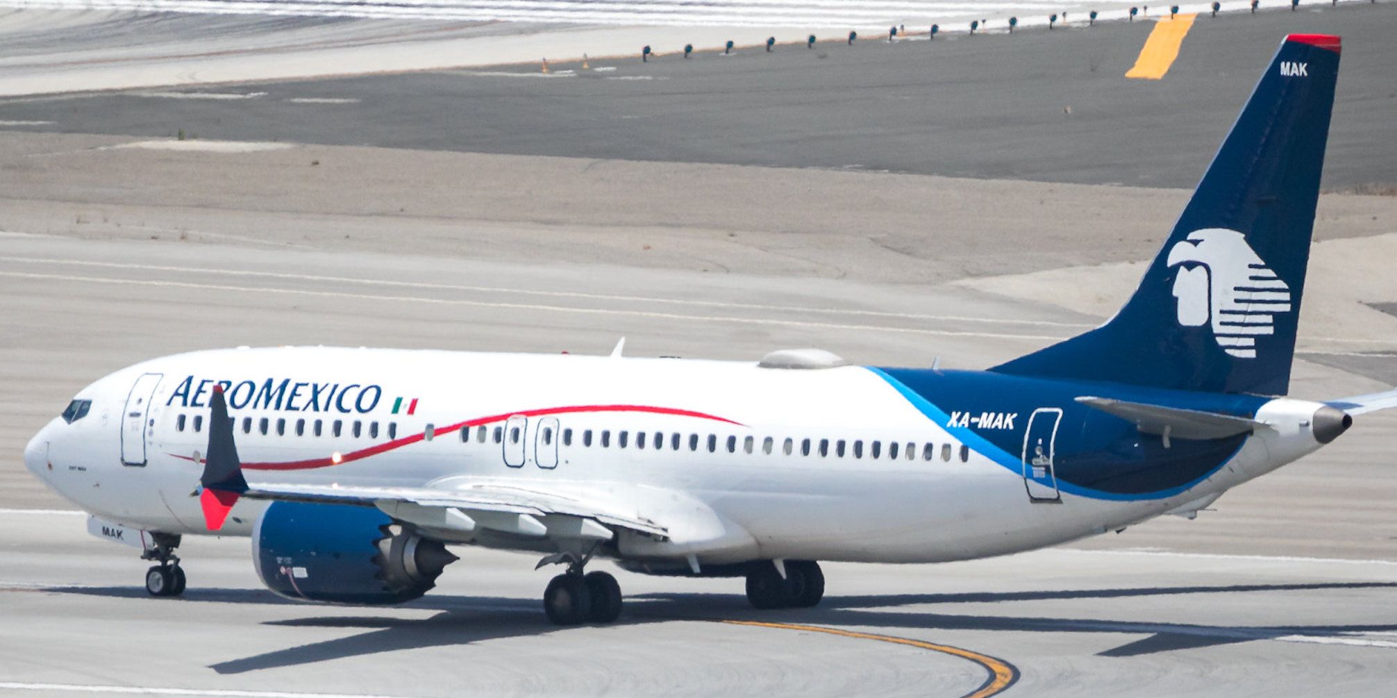 Aeromexico 737 Rejects Takeoff As Viva Aerobus A321 Crosses Runway