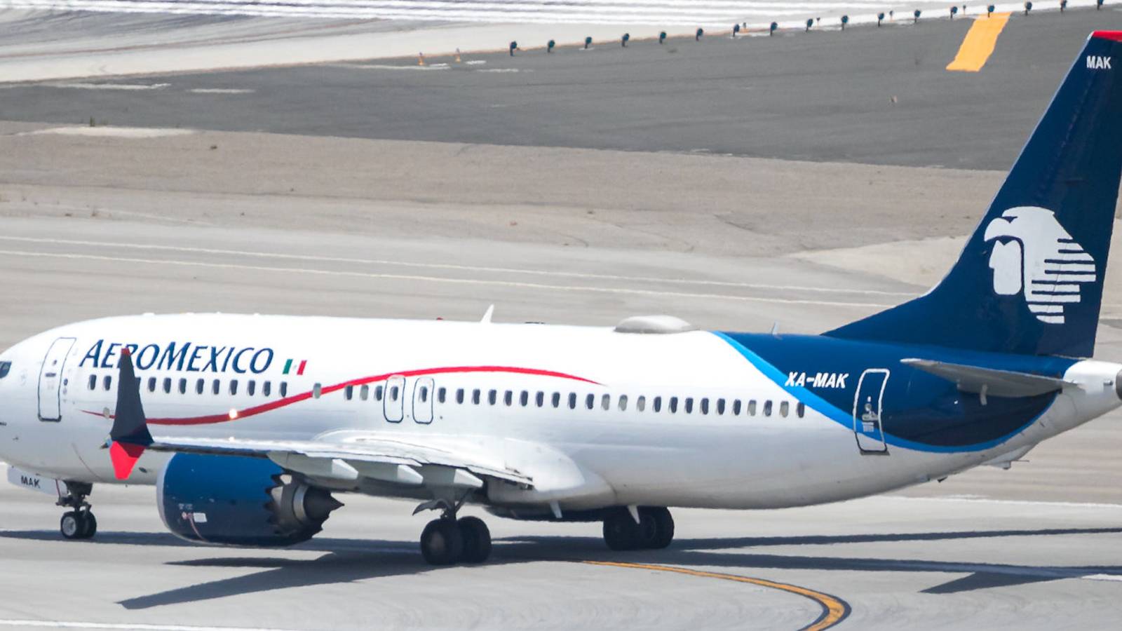 Aeromexico 737 Rejects Takeoff As Viva Aerobus A321 Crosses Runway