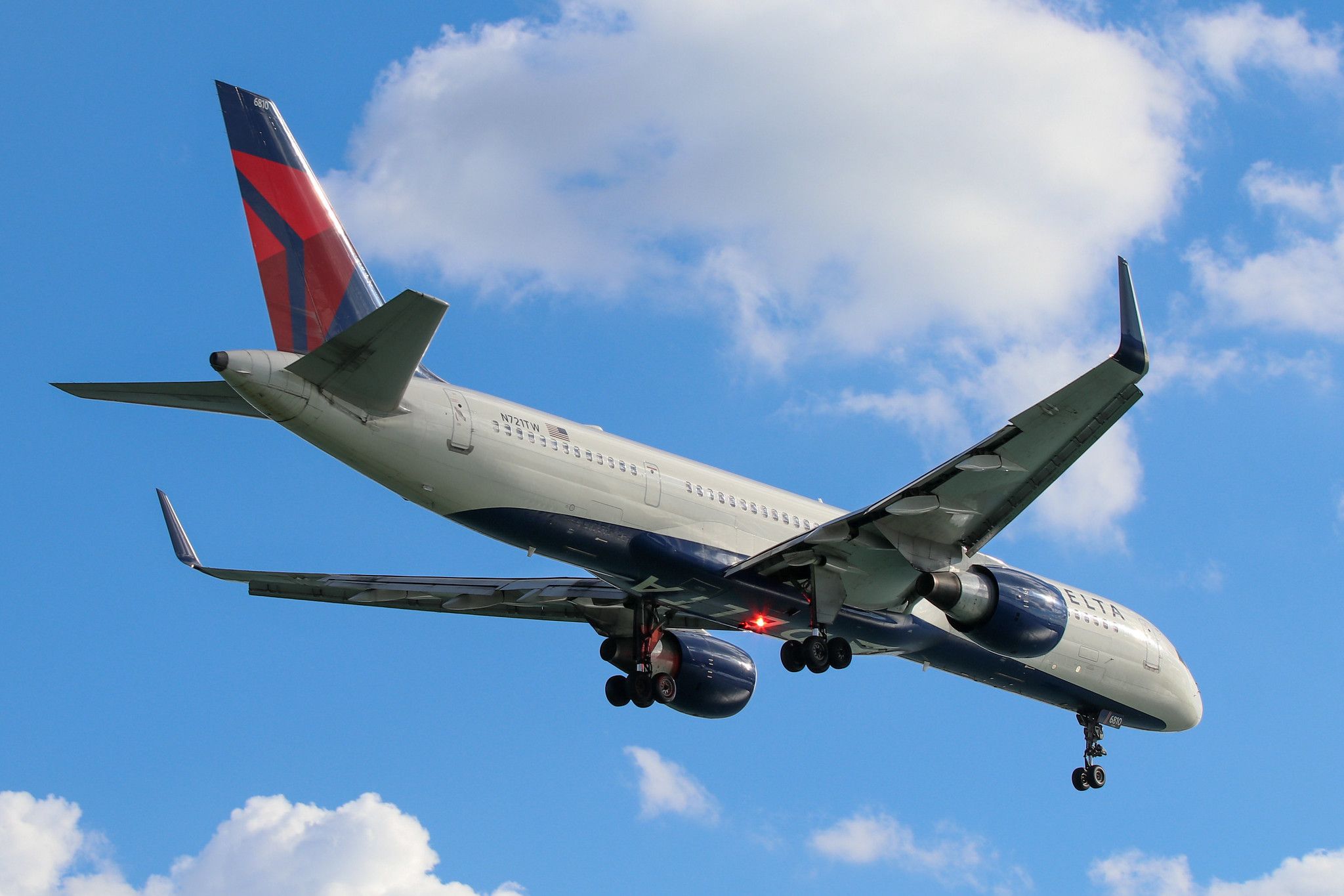 Delta Air Lines Starts Selling Tickets For New Boeing 757 Boston To Mexico City Route