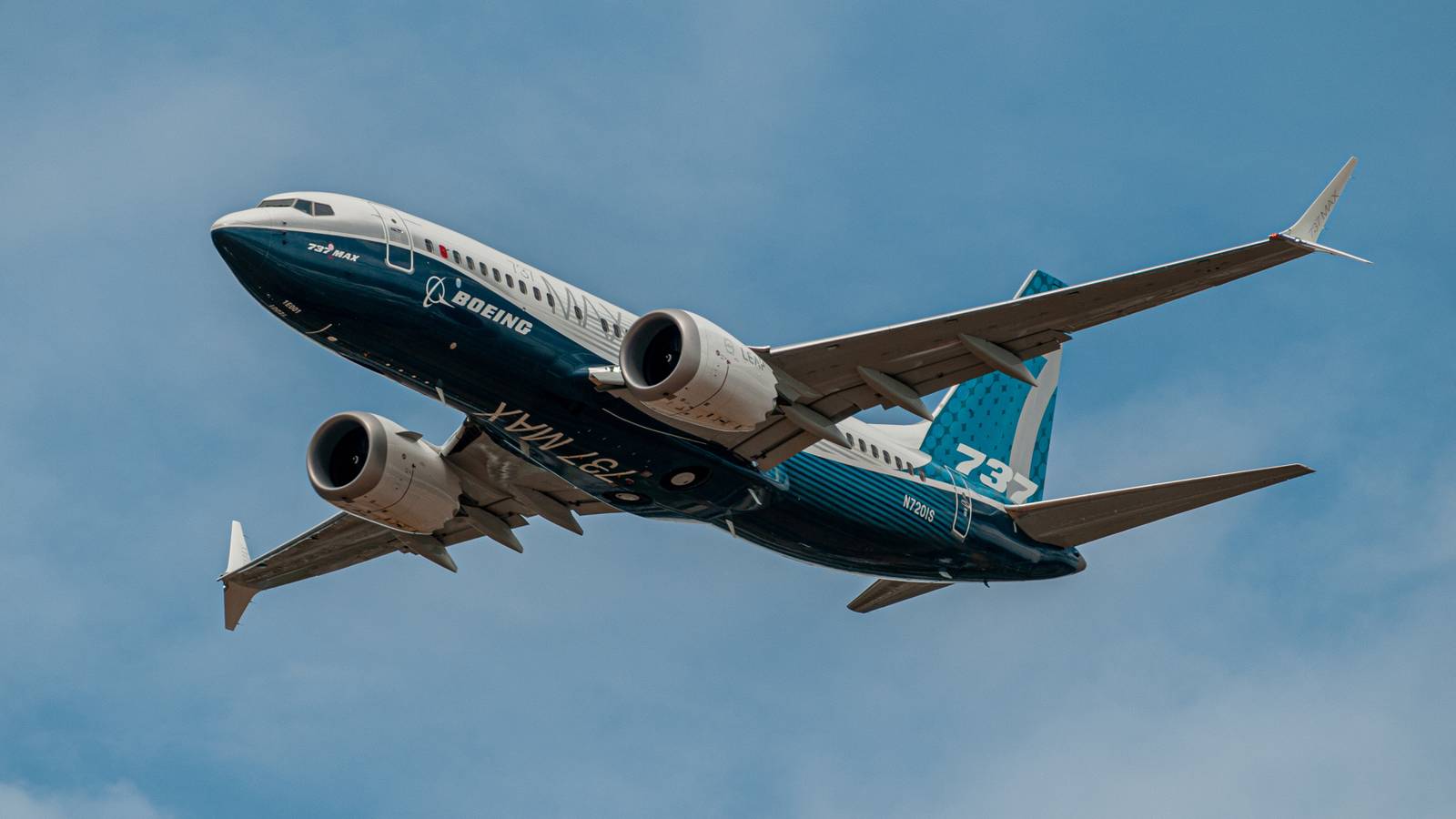 Air Algérie & Boeing Shake Hands On Eight-Aircraft 737 MAX Deal