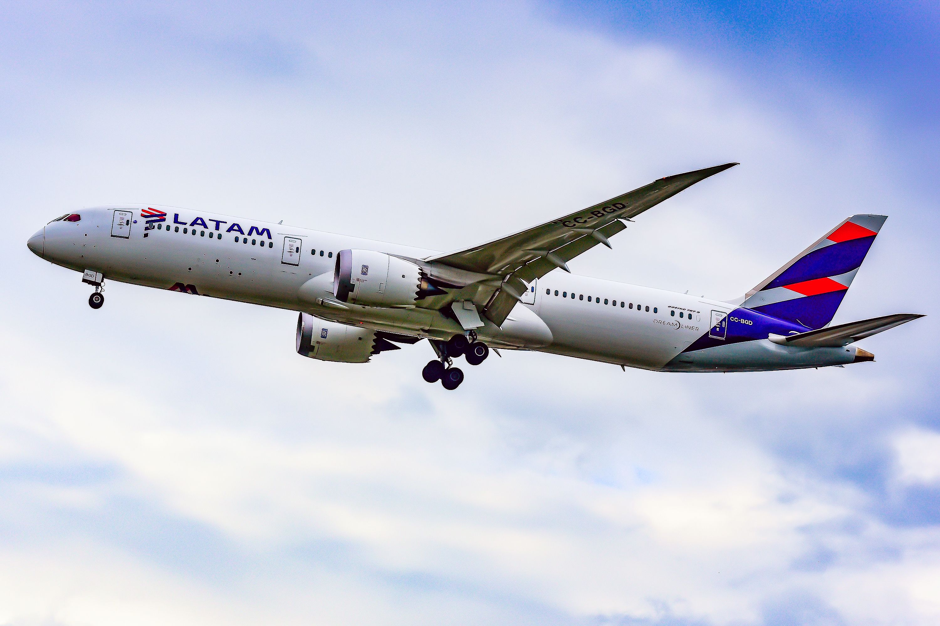 LATAM: Nearly 60% Of Brazilians Dispatch Luggage Autonomously