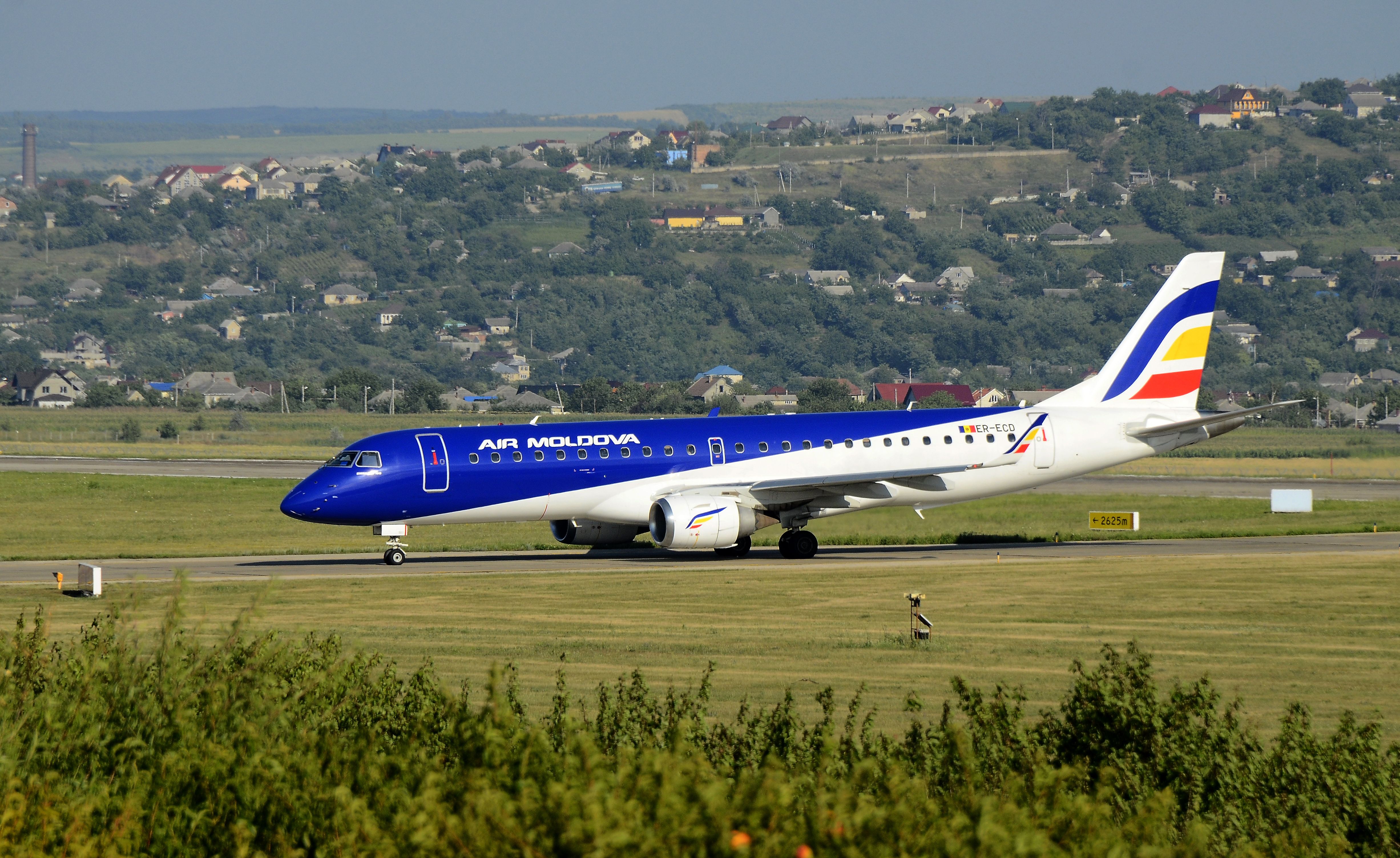 Air Moldova Suspends Flights Awaiting Court Restructuring Approval