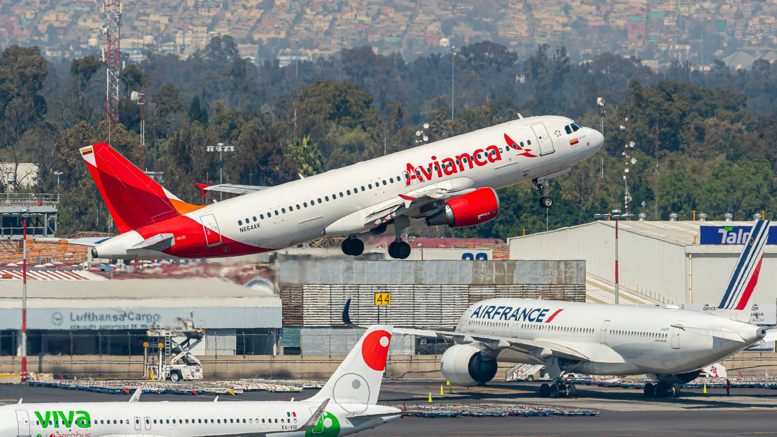 Latin American Passenger Traffic Reaches Pre-Pandemic Levels In March
