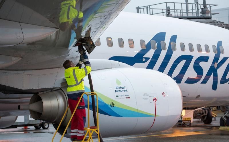 Alaska Airlines Reveals 2 Special E175 Liveries Celebrating