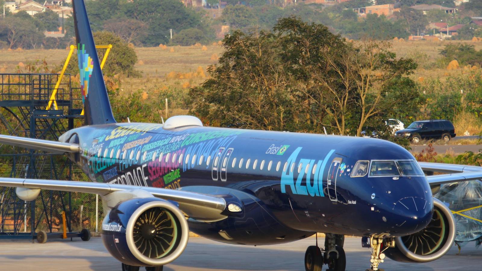 Azul Linhas Aéreas Embraer E195-E2 Overruns Runway In Salvador