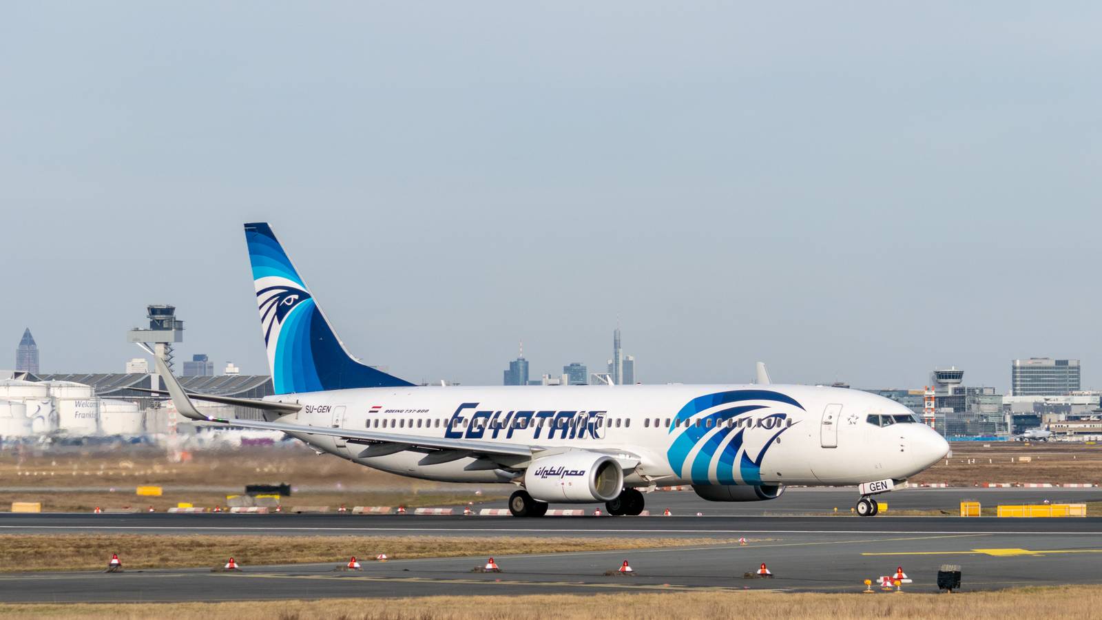 EgyptAir Boeing 737-800 Bursts Tire When Landing In Jeddah