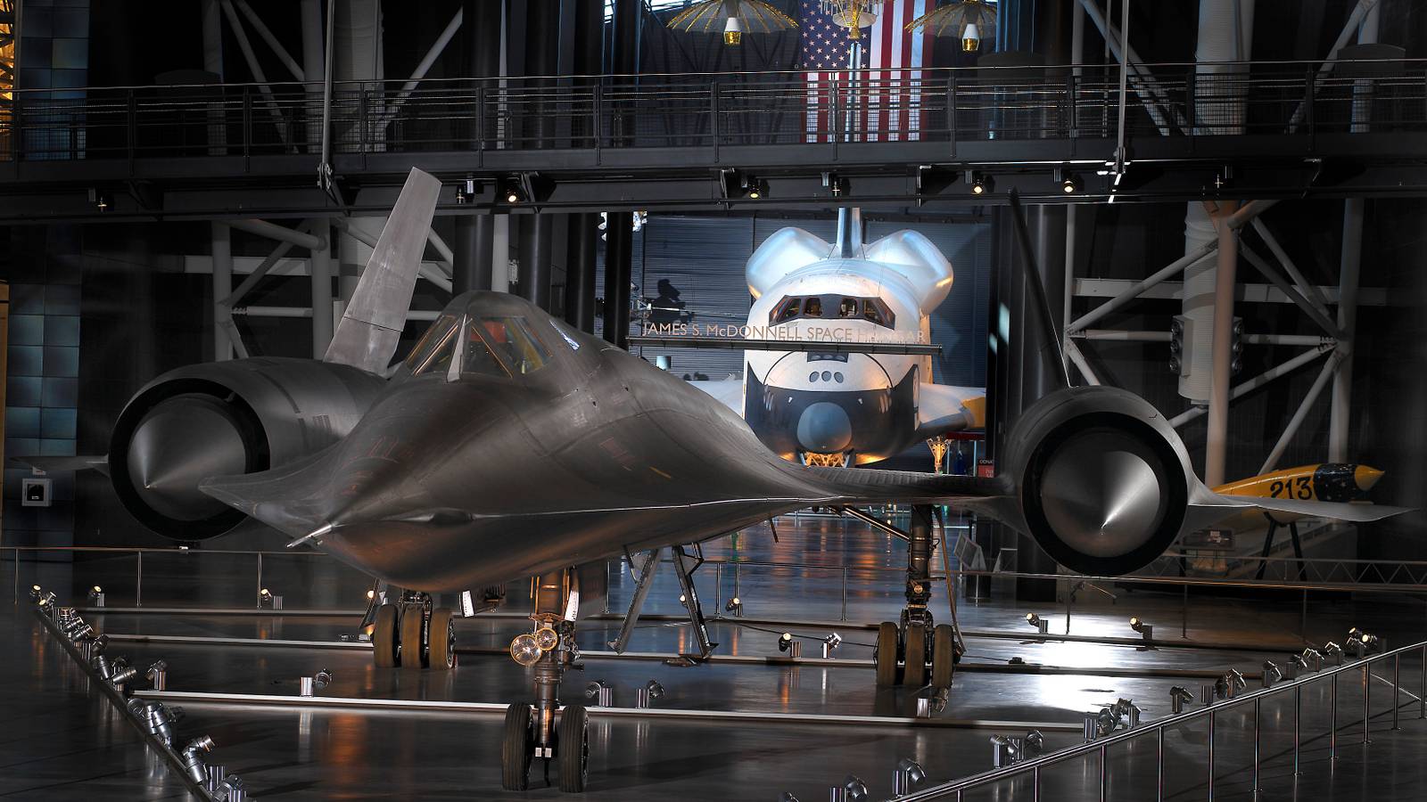 Essential Planes & Airports For Any Avgeek's Bucket List