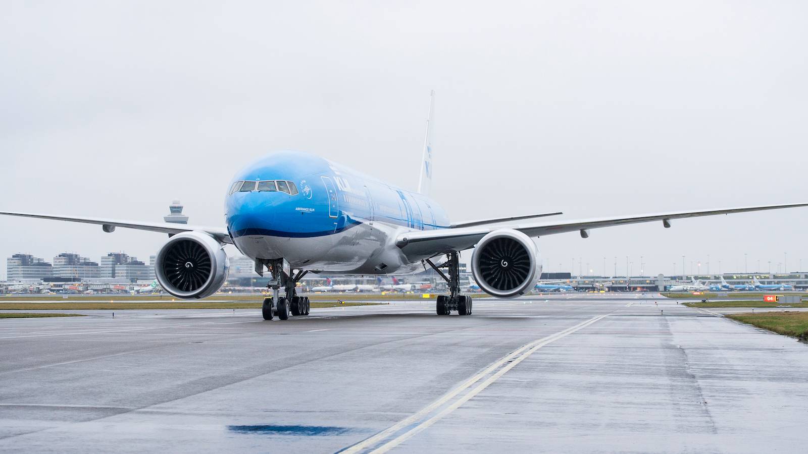 KLM Boeing 777 Flying From Bangkok Diverts To Dubai With Engine Failure