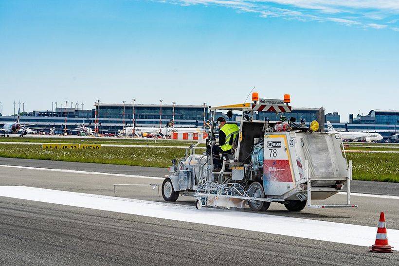 Hamburg Airport Runway Will Close For 4 Weeks To Be Resurfaced