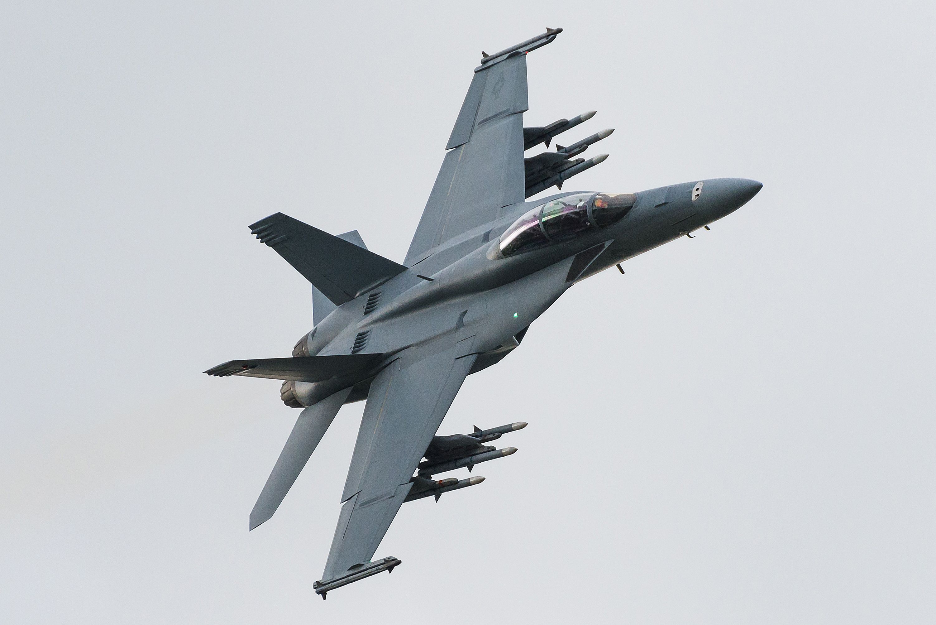 Why Some Fighter Jets Have Twin-Tail Designs