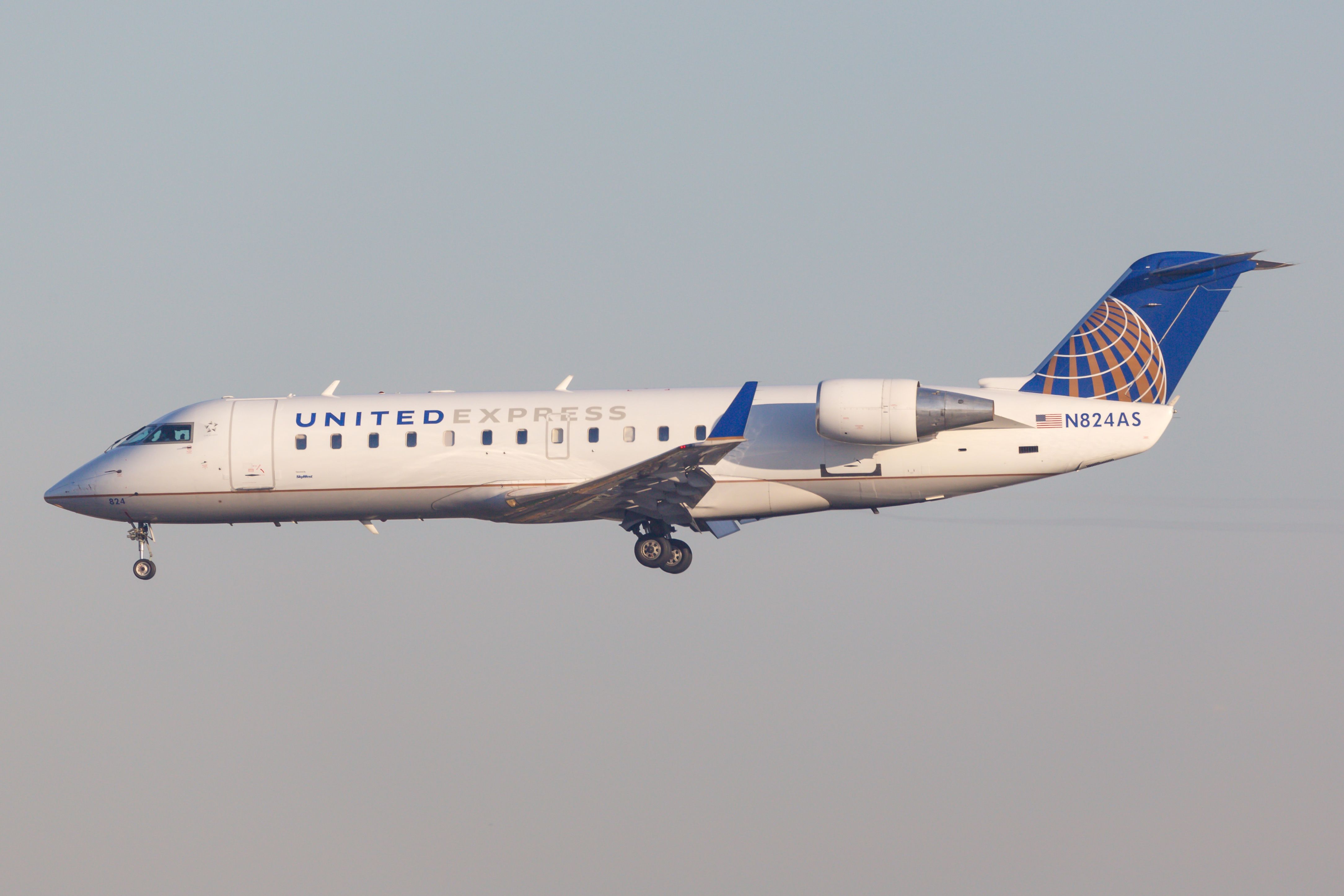 SkyWest Airlines Donated A Bombardier CRJ200 To A California College