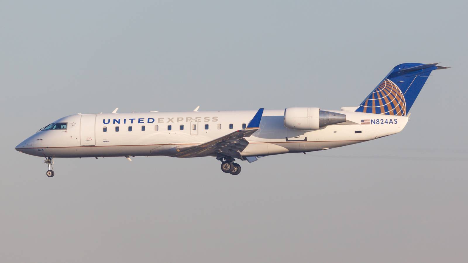 SkyWest Airlines Donated A Bombardier CRJ200 To A California College
