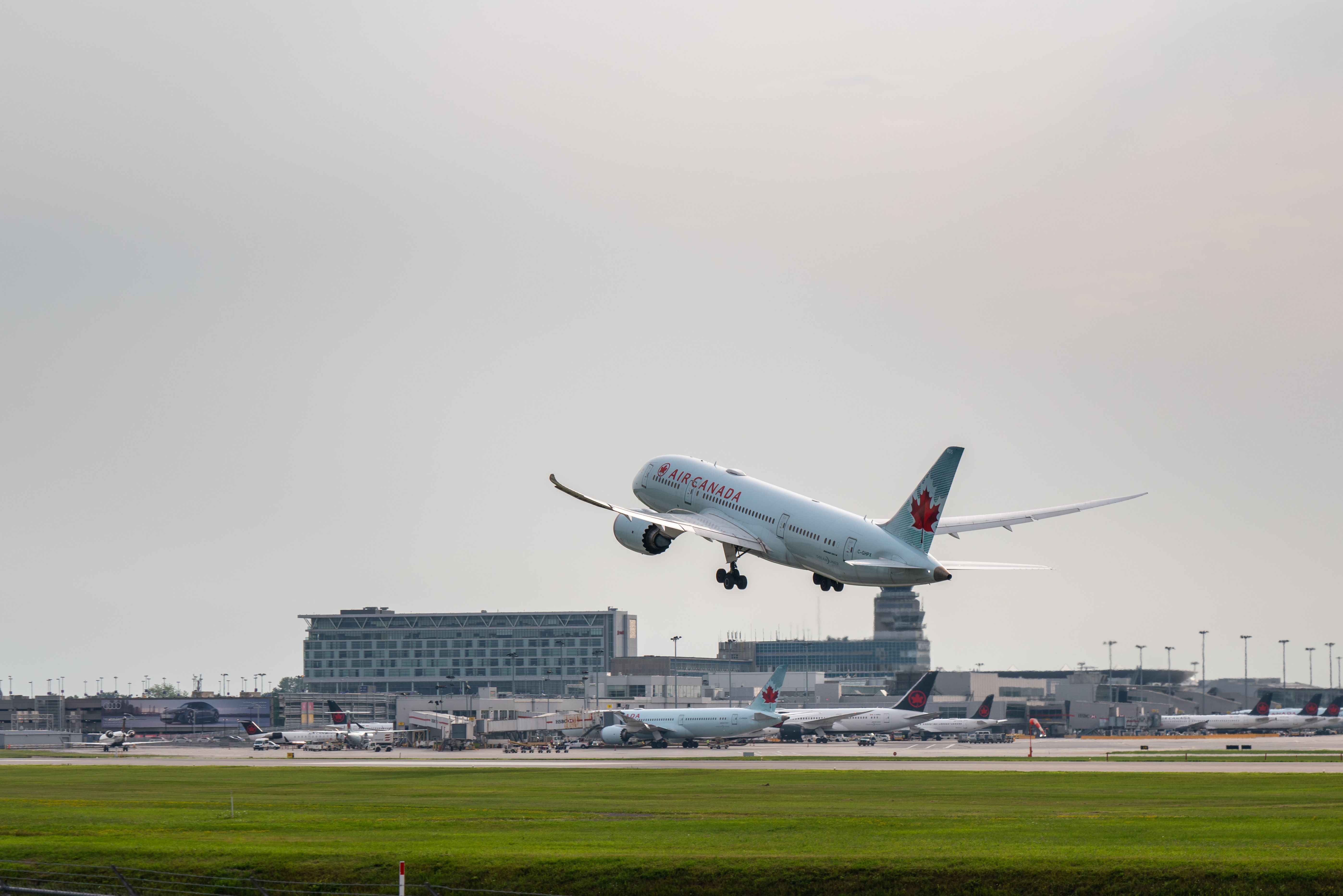Better Than Expected: Air Canada Raises Profit Outlook