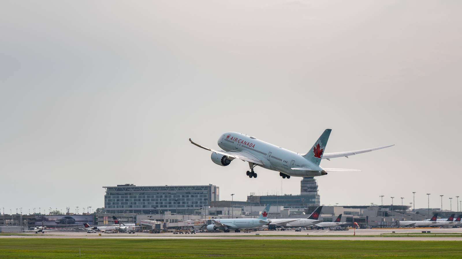 Better Than Expected: Air Canada Raises Profit Outlook
