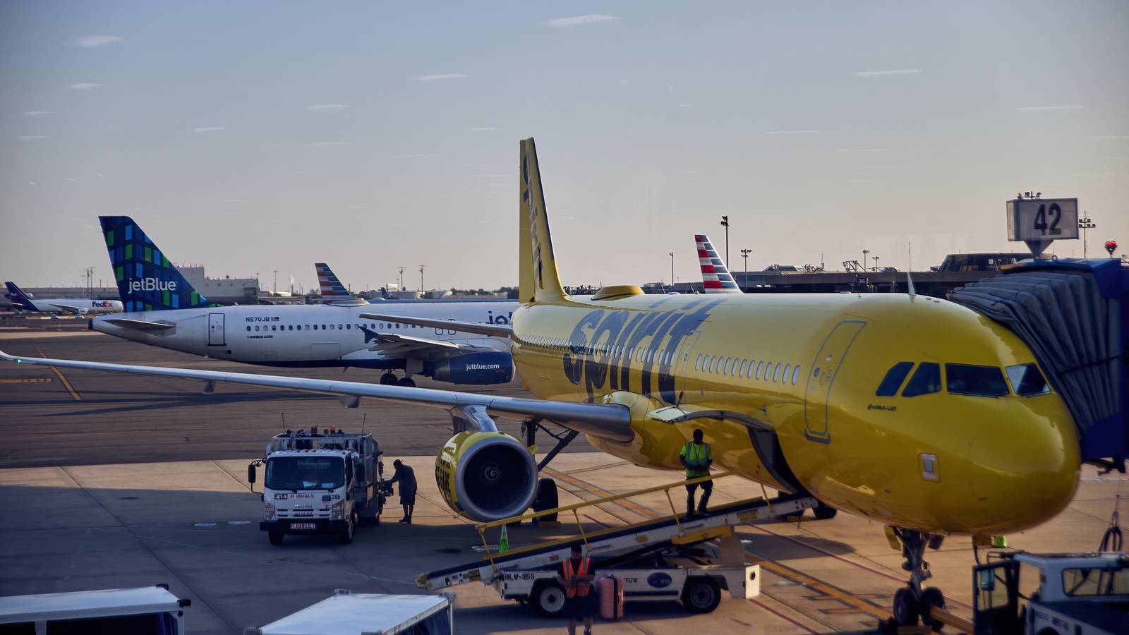 US Carriers & Airports Gear Up For Potentially Record-Breaking Memorial Day Weekend