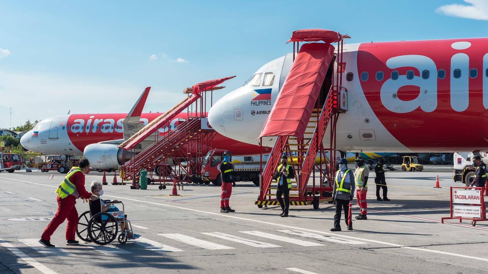 This New Concept Will Let Passengers Stay In Their Powered Wheelchair When Flying Without Sacrificing Seat Space