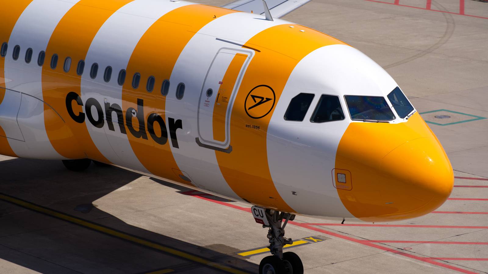 New Condor Service: Berlin to Dubai