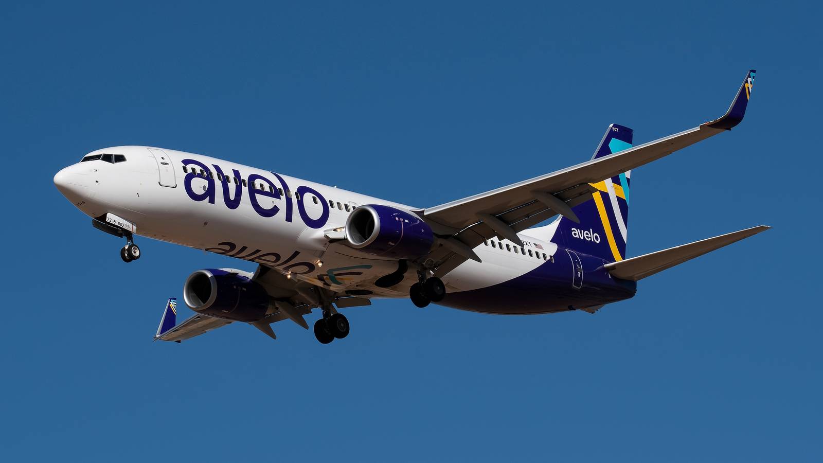 Avelo Airlines Boeing 737 Flight Attendants Injured By Turbulence