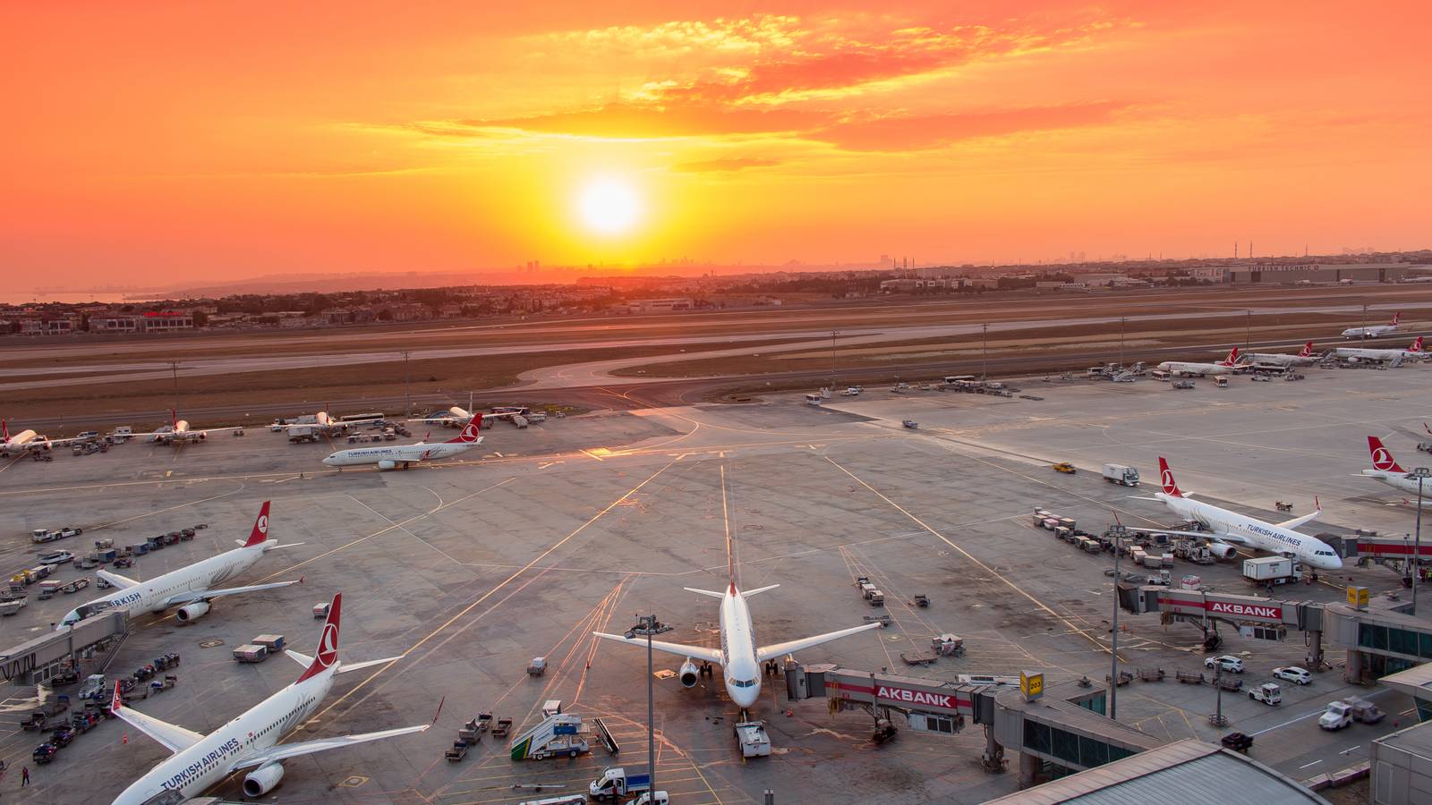 Top 5: The Largest European Airline Hubs In 2023