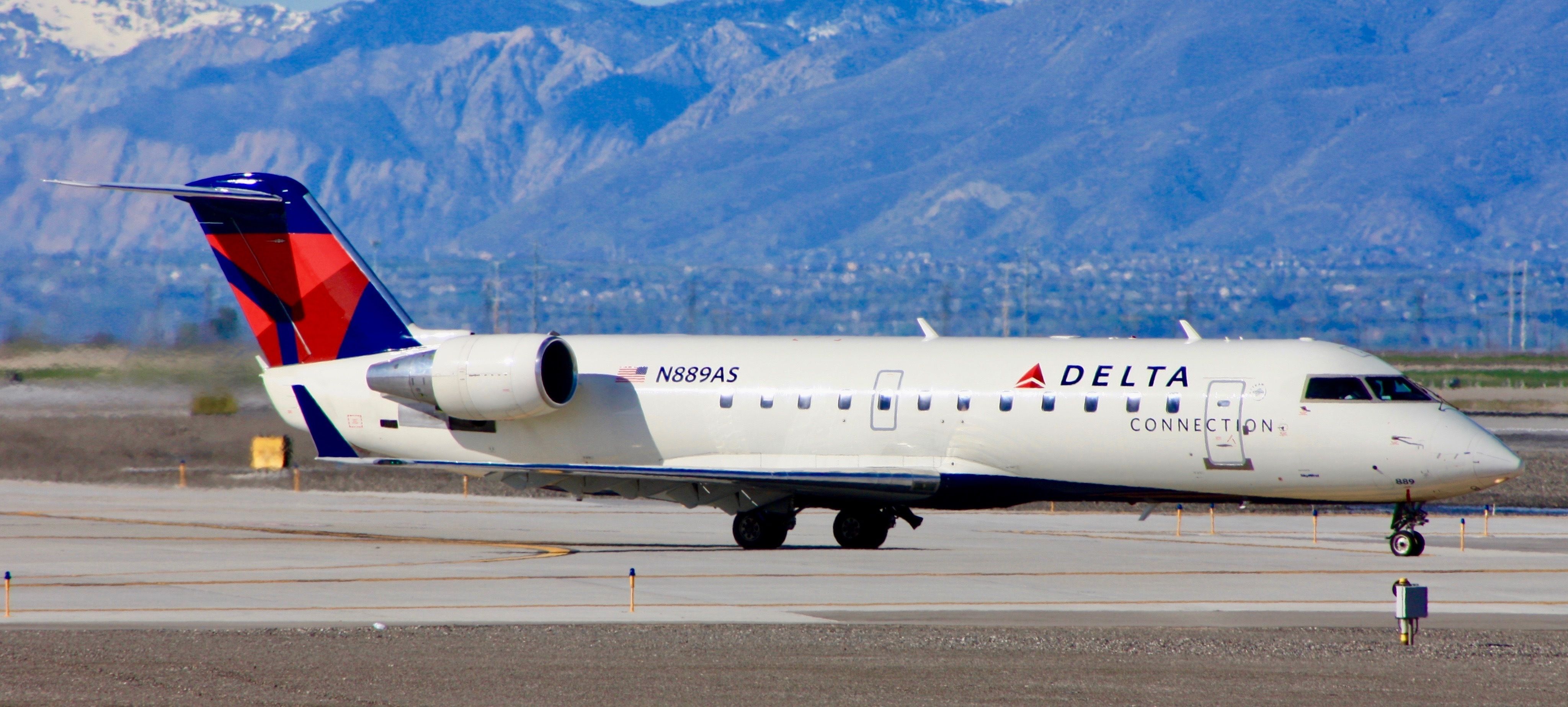 Endeavor Air Flies Final Bombardier CRJ200 Flight