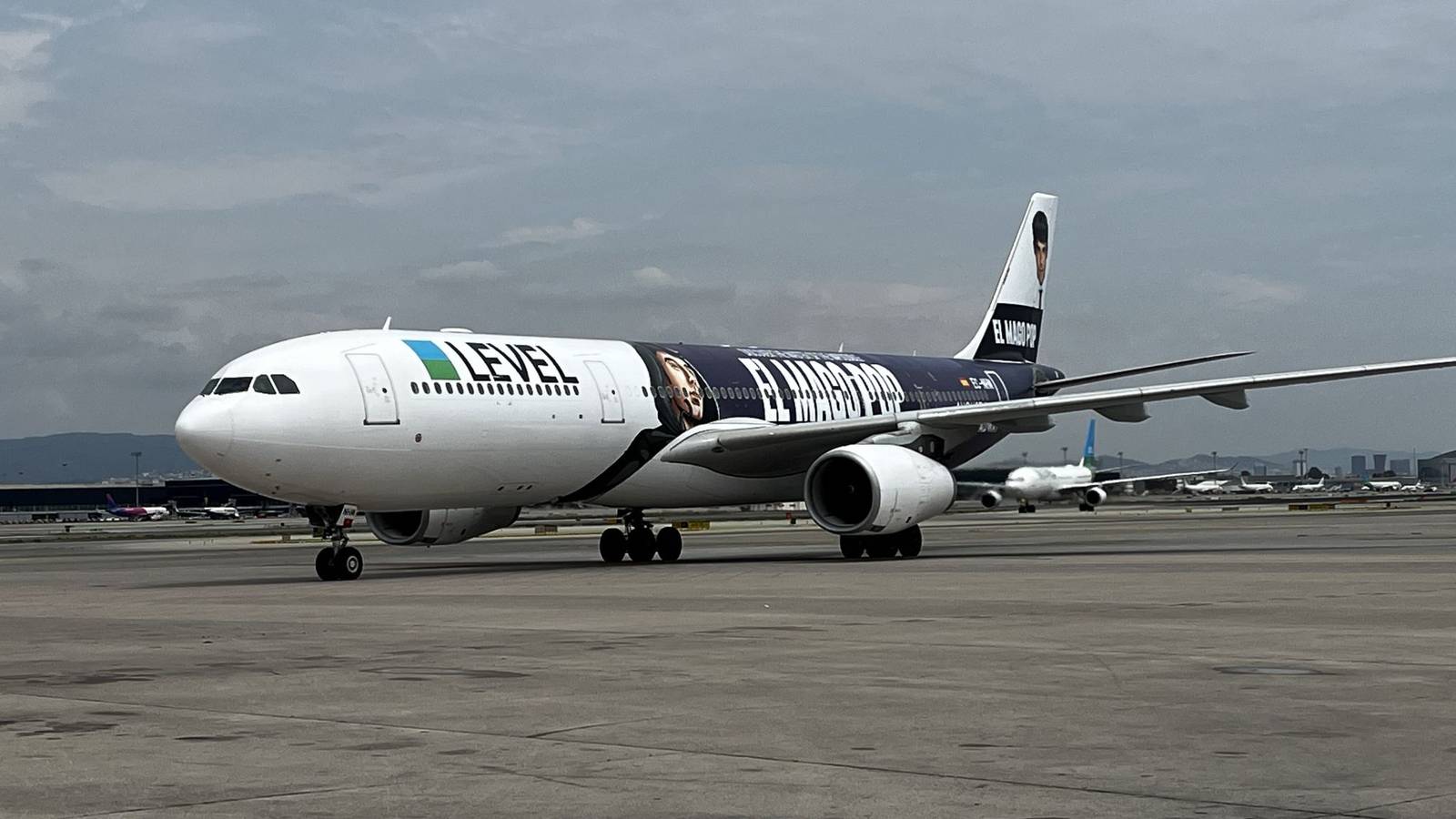 LEVEL Decorates Airbus A330 With Magician's Face To Fly To New York