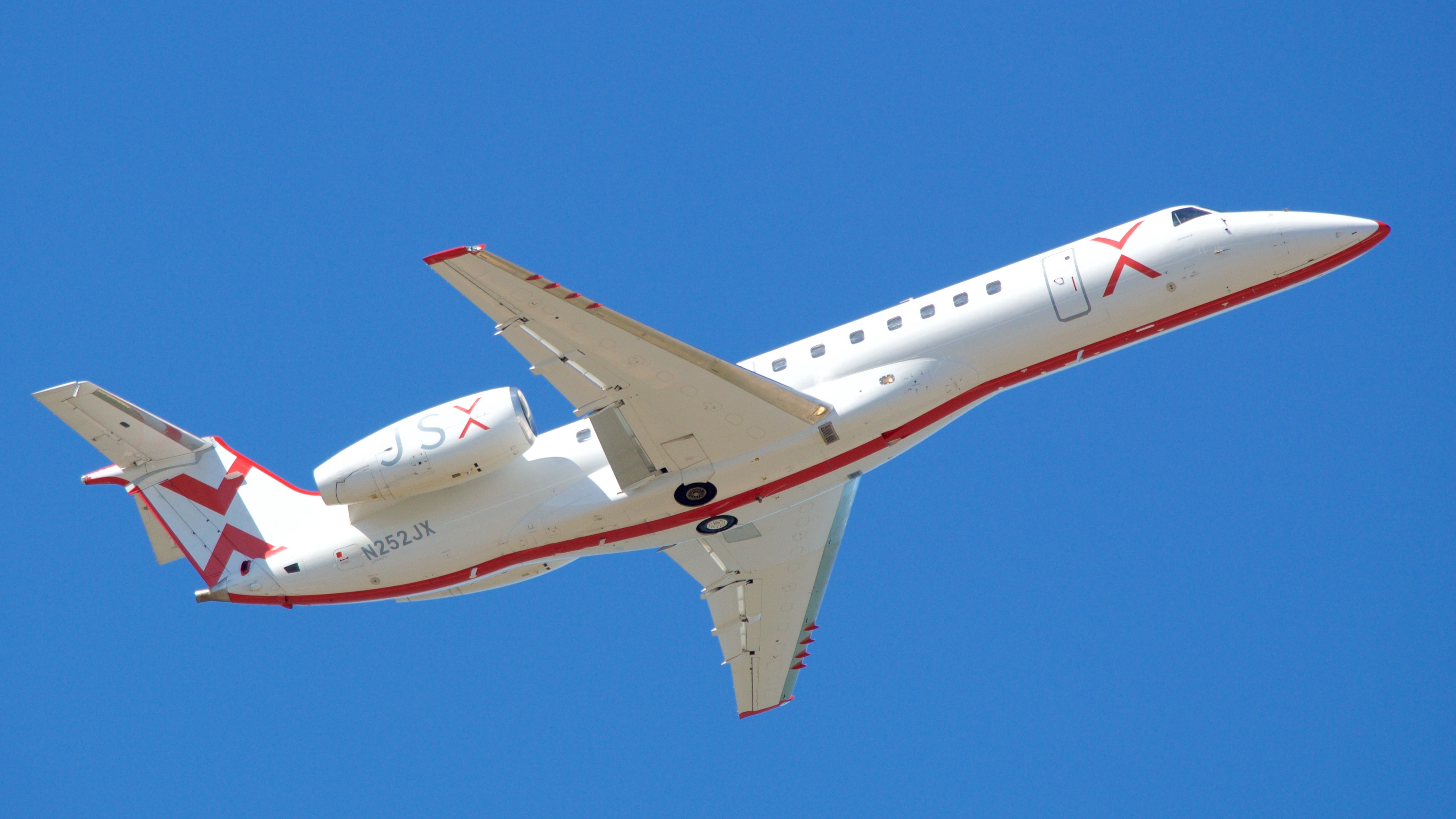 JSX Air Hits Back At American Airlines & ALPA Claims